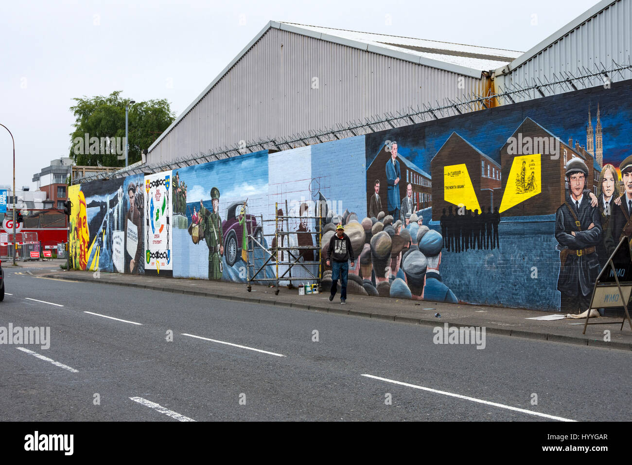 Il repubblicano carta murale di Falls Road, Belfast, County Antrim, Irlanda del Nord, Regno Unito Foto Stock