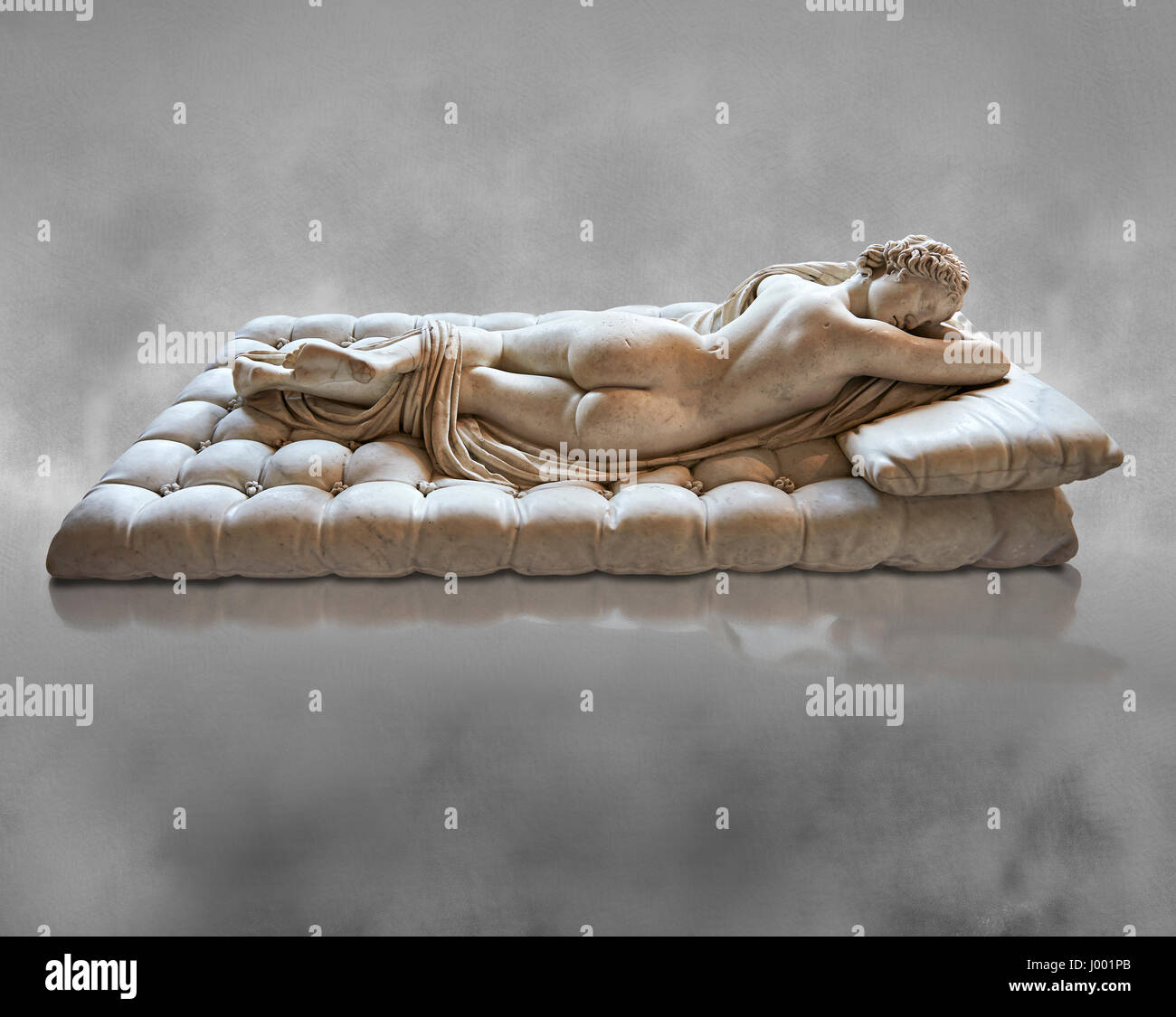 Sleeping Hermaphroditus, il Borghese ermafroditi. Una dimensione di vita antica II secolo d.c. statua romana scolpita in marmo greco, il museo del Louvre, Parigi Foto Stock