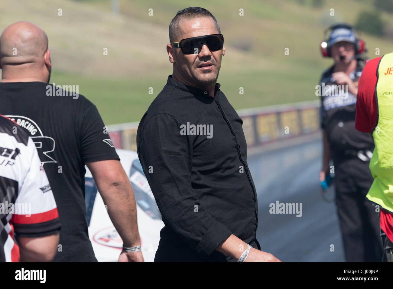 Sydney, Australia - 8 April 2017: Proprietario del Queen Street Gruppo / Dogana Mohamed Ibrahim visto al 2017 Sydney Jamboree Drag Racing Event che ha avuto luogo a Sydney Dragway. Le foto mostrano Mohamed Ibrahim. Credito: Pics triangolare / Alamy Live News Foto Stock