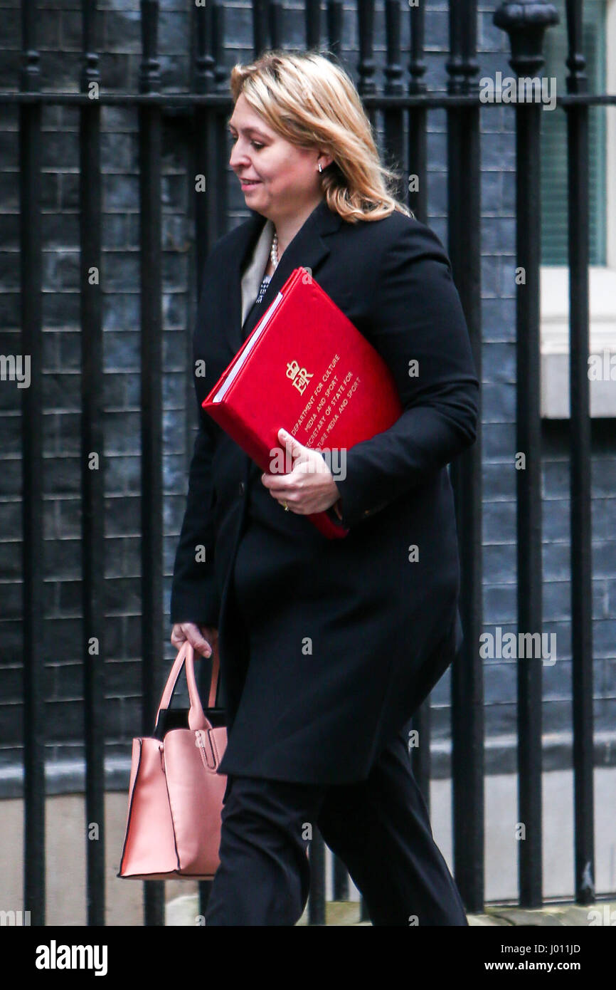 Ministri frequentare il settimanale riunione del gabinetto a Downing Street priot per il bilancio odierno con: Karen Bradley dove: Londra, Regno Unito quando: 08 Mar 2017 Foto Stock