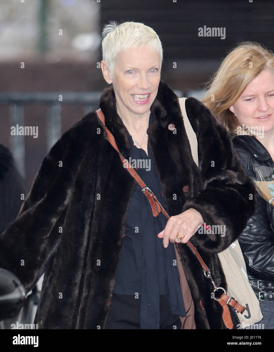 Annie Lennox al di fuori di ITV Studios con: Annie Lennox dove: Londra, Regno Unito quando: 08 Mar 2017 Foto Stock