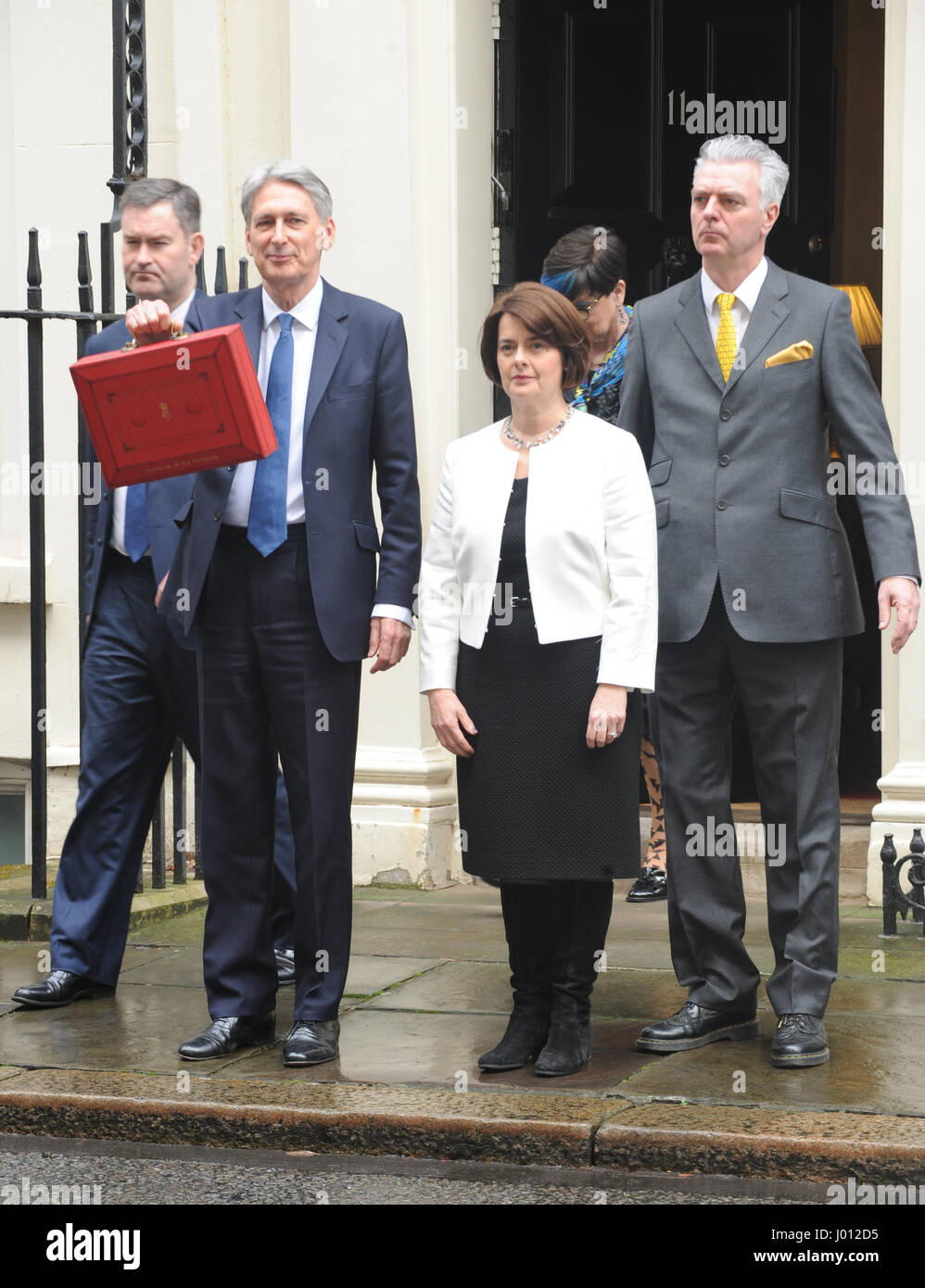 Giorno di bilancio al 10 di Downing Street con: Philip Hammond dove: Londra, Regno Unito quando: 08 Mar 2017 Foto Stock