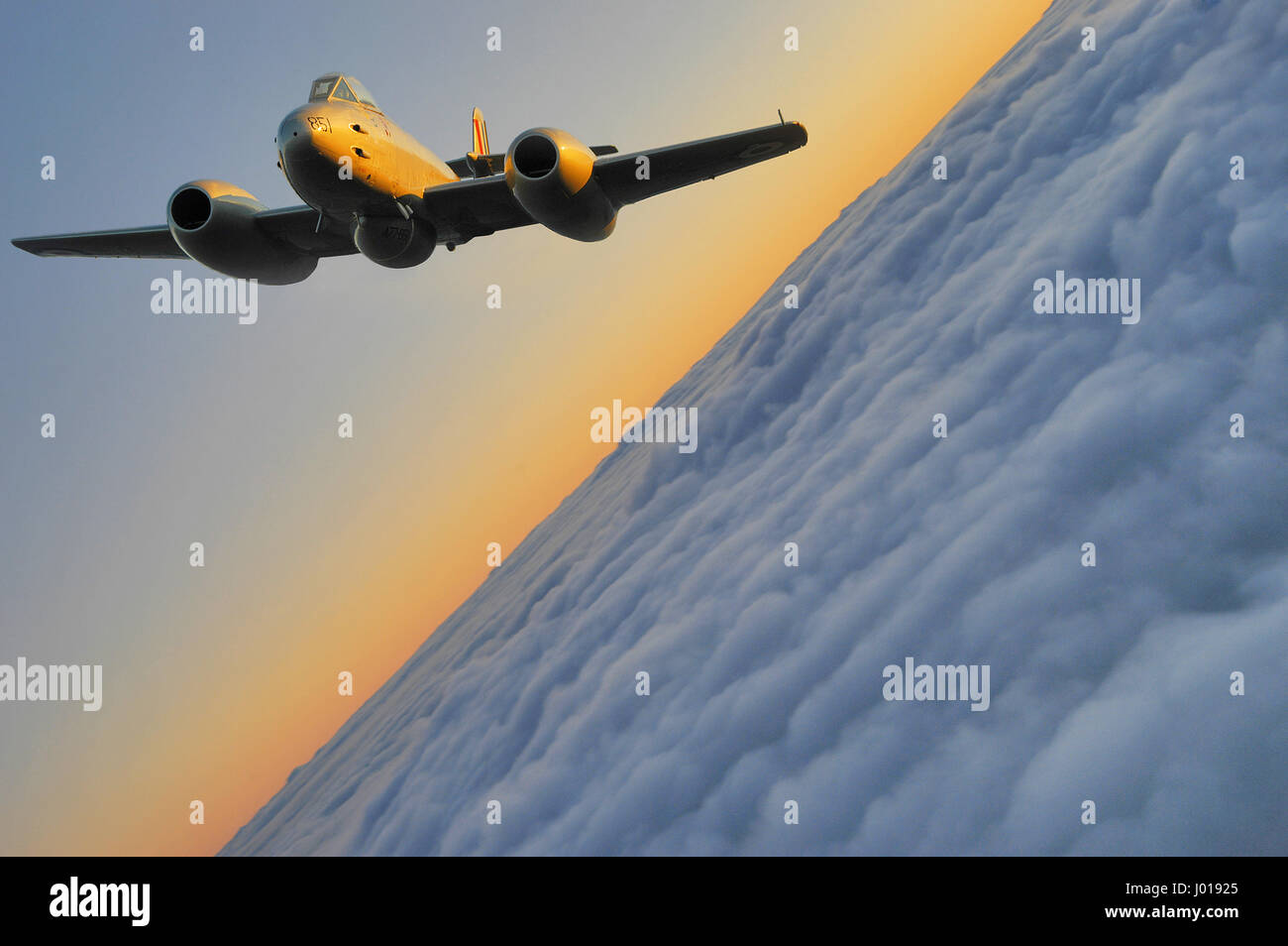 Un Gloster Meteor F.8 Coreano veterano di guerra jet in volo su Temora, NSW. Foto Stock