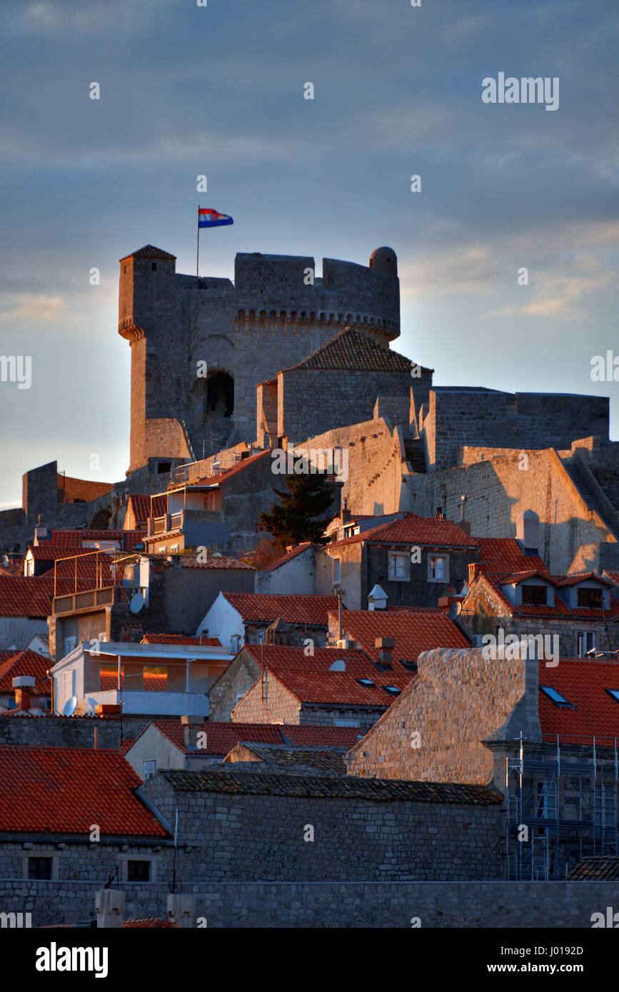 La torre Minceta a Dubrovnik sulla costa dalmata della Croazia. Foto Stock