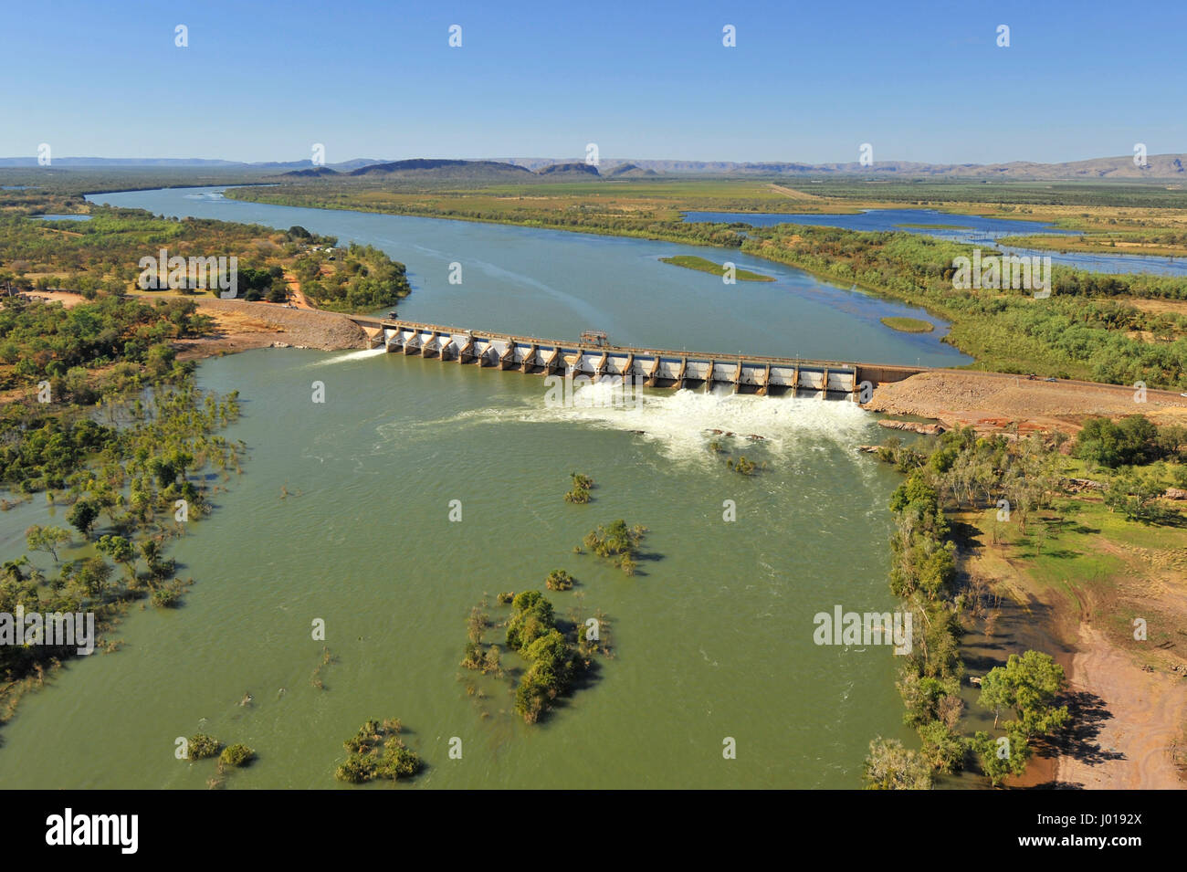Vista aerea del Fiume Ord diga di diversione, la regione di Kimberley, Western Australia. Foto Stock