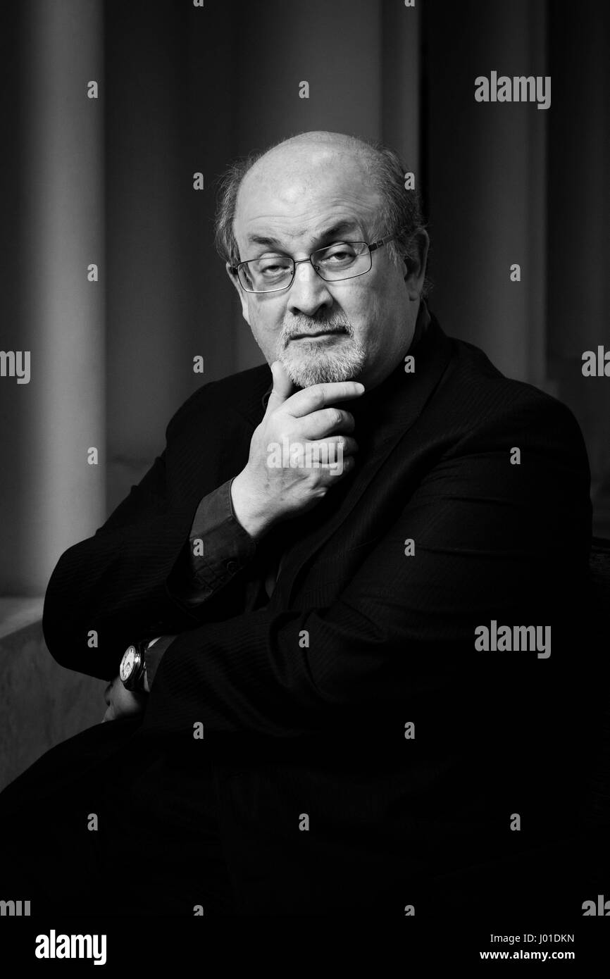 Ritratto di (Ahmed) Salman Rushdie (grazie a Hotel Park Hyatt Paris-Vendome) 11/09/2016 ©Philippe MATSAS/Opale Foto Stock