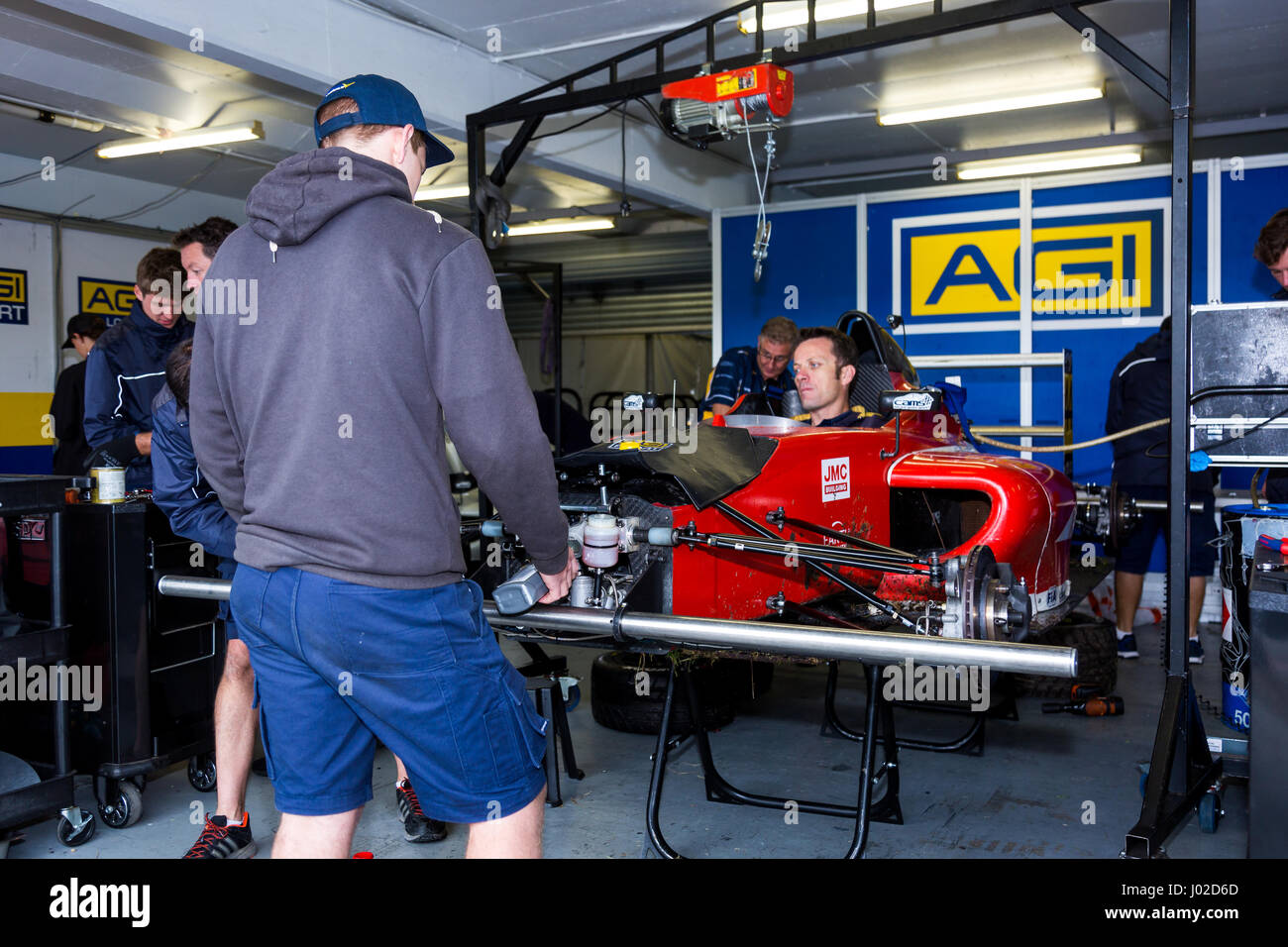 Sandown Raceway, Australia. 09Apr, 2017. MELBOURNE, Australia - 9 aprile: pit lane durante il 2017 Shannon cittadini, Round 1 - Sandown Raceway, Australia su Aprile 09 2017. Foto: Dave Hewison Credito: Dave Hewison sport/Alamy Live News Foto Stock