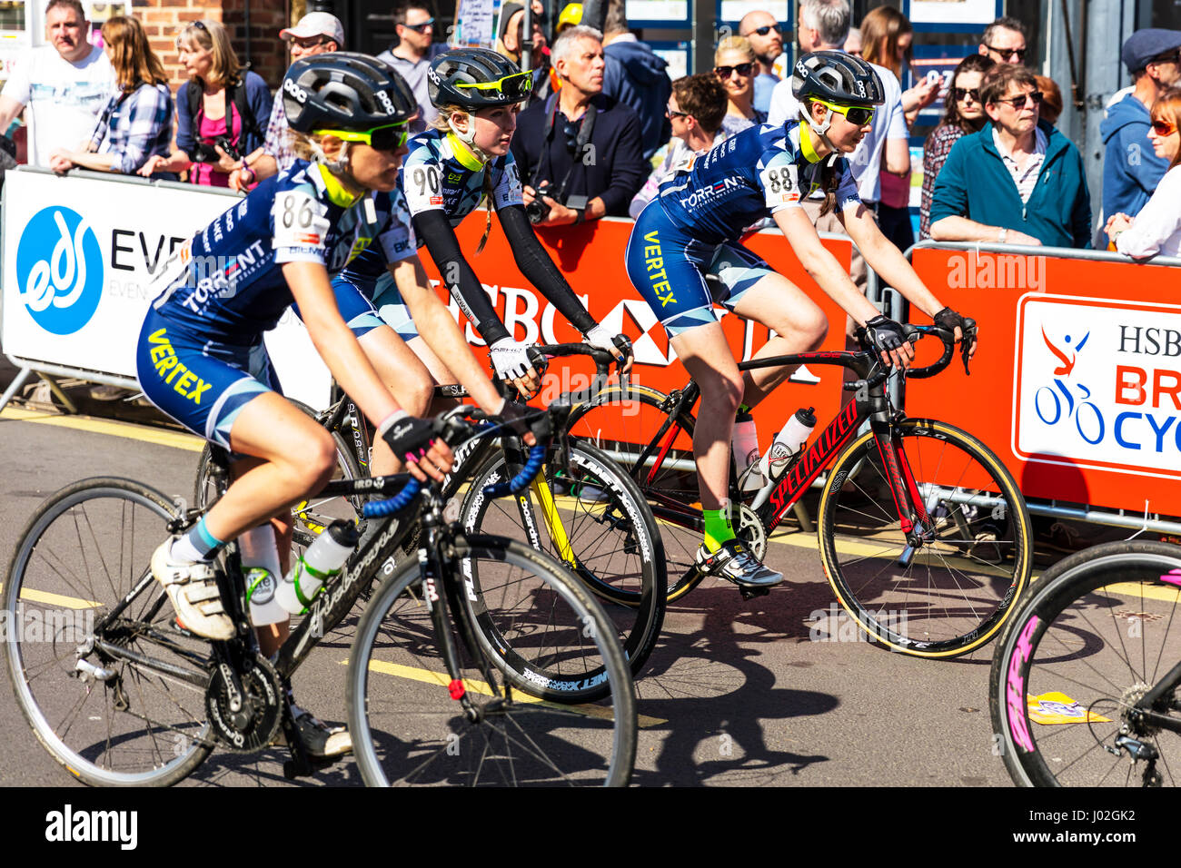 Louth, Lincolnshire, Regno Unito. Il 9 aprile 2017. Tour del Wolds in Louth Lincolnshire UK Inghilterra 09/04/2017HSBC REGNO UNITO British Ciclismo nazionale femminile serie Professional road cycling team e ciclisti professionisti ciclo intorno al Wolds su un British ciclismo su strada competitiva evento. Womens evento vinto da del tour femminile del Wolds è un Womens Road serie evento tenutosi su 62Miglia. Uomini del Tour del Wolds è una molla Cup Series evento tenutosi su 102accredito di miglia: iconico Cornwall/Alamy Live News Foto Stock