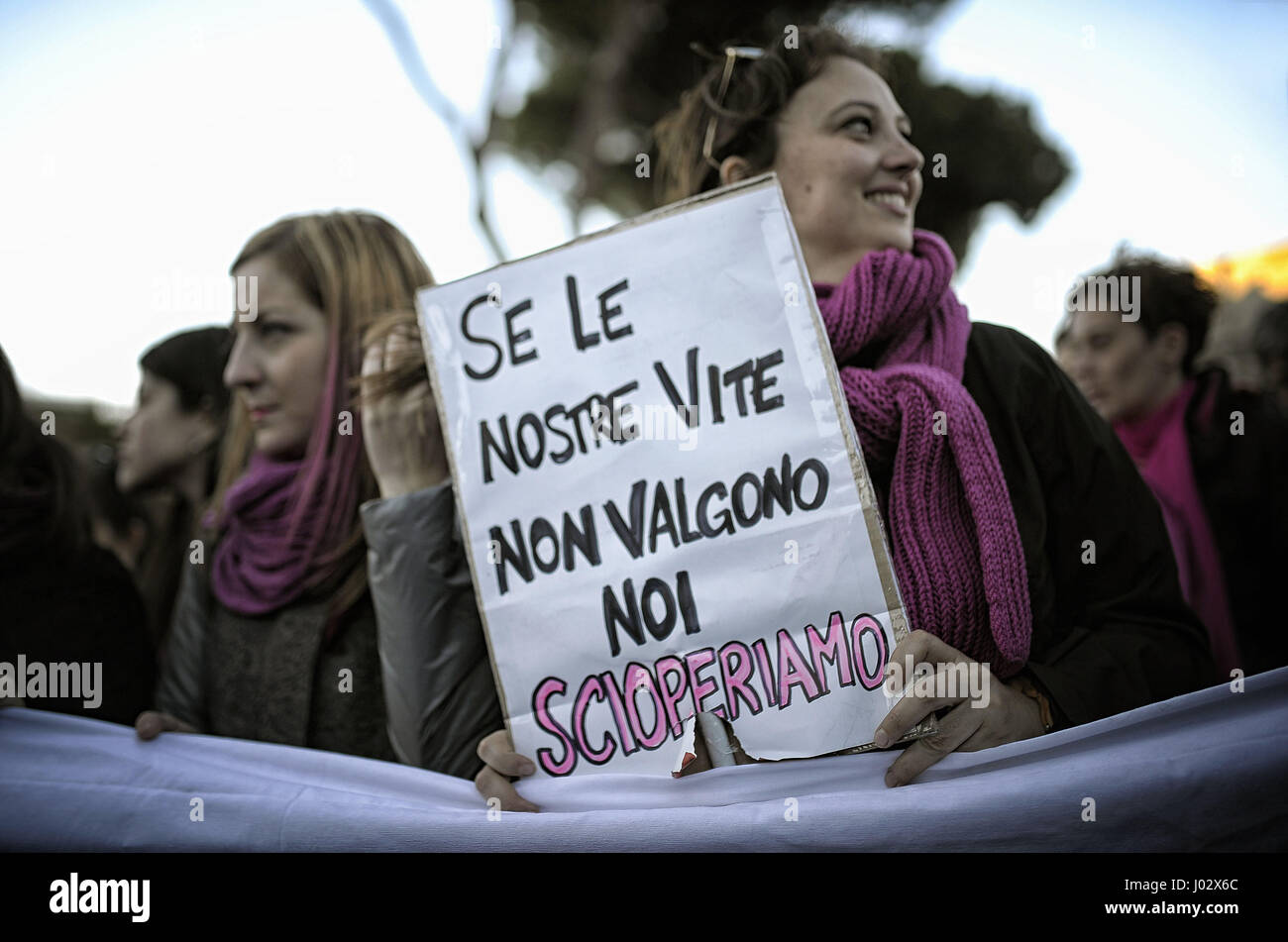 La Giornata internazionale della donna marzo a Roma con: atmosfera dove: Roma, Italia Quando: 08 Mar 2017 Credit: IPA/WENN.com * * disponibile solo per la pubblicazione in UK, USA, Germania, Austria, Svizzera** Foto Stock