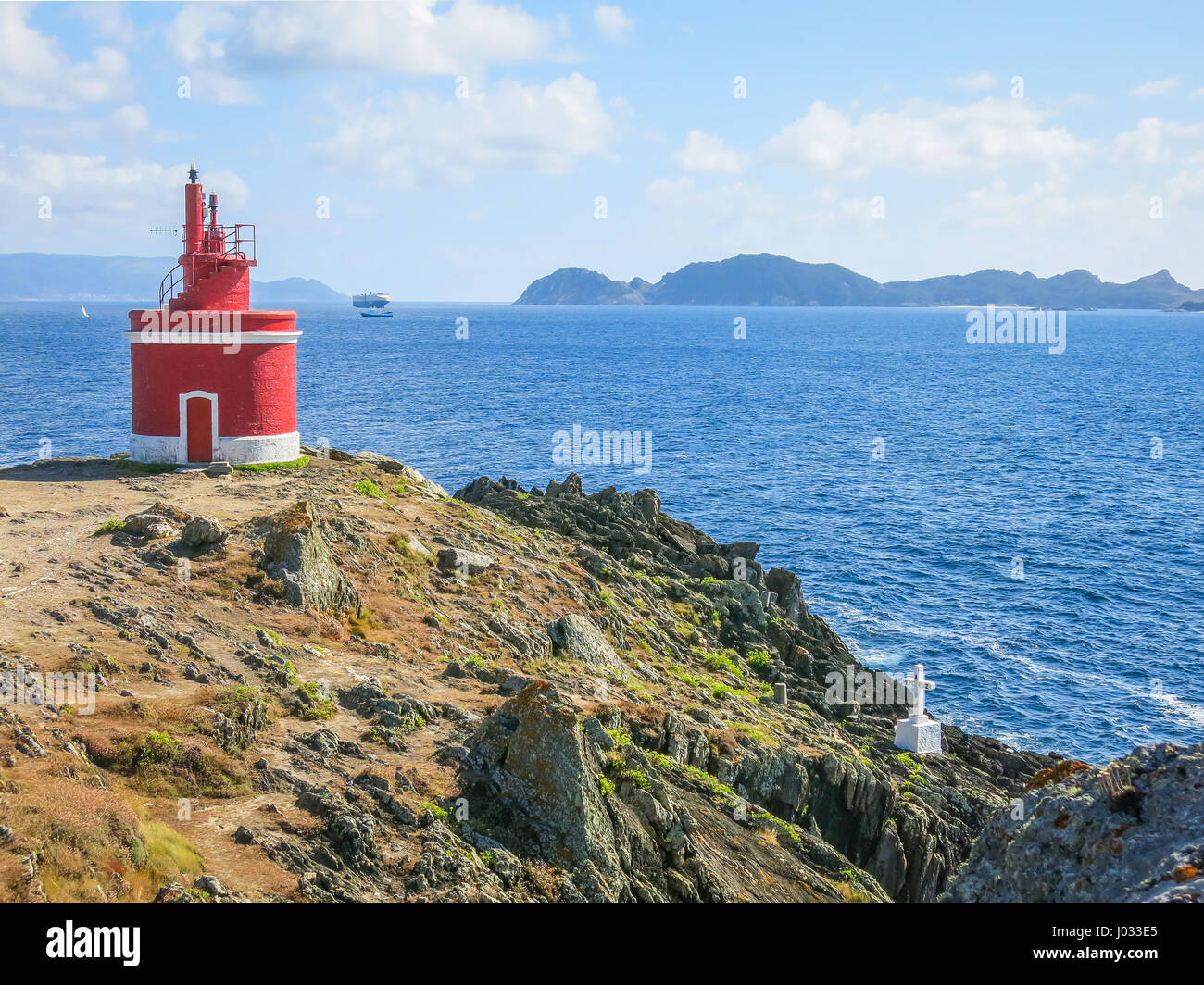 Punta Robaleira Lighthouse vicino a Cangas, Pontevedra, Galizia Foto Stock