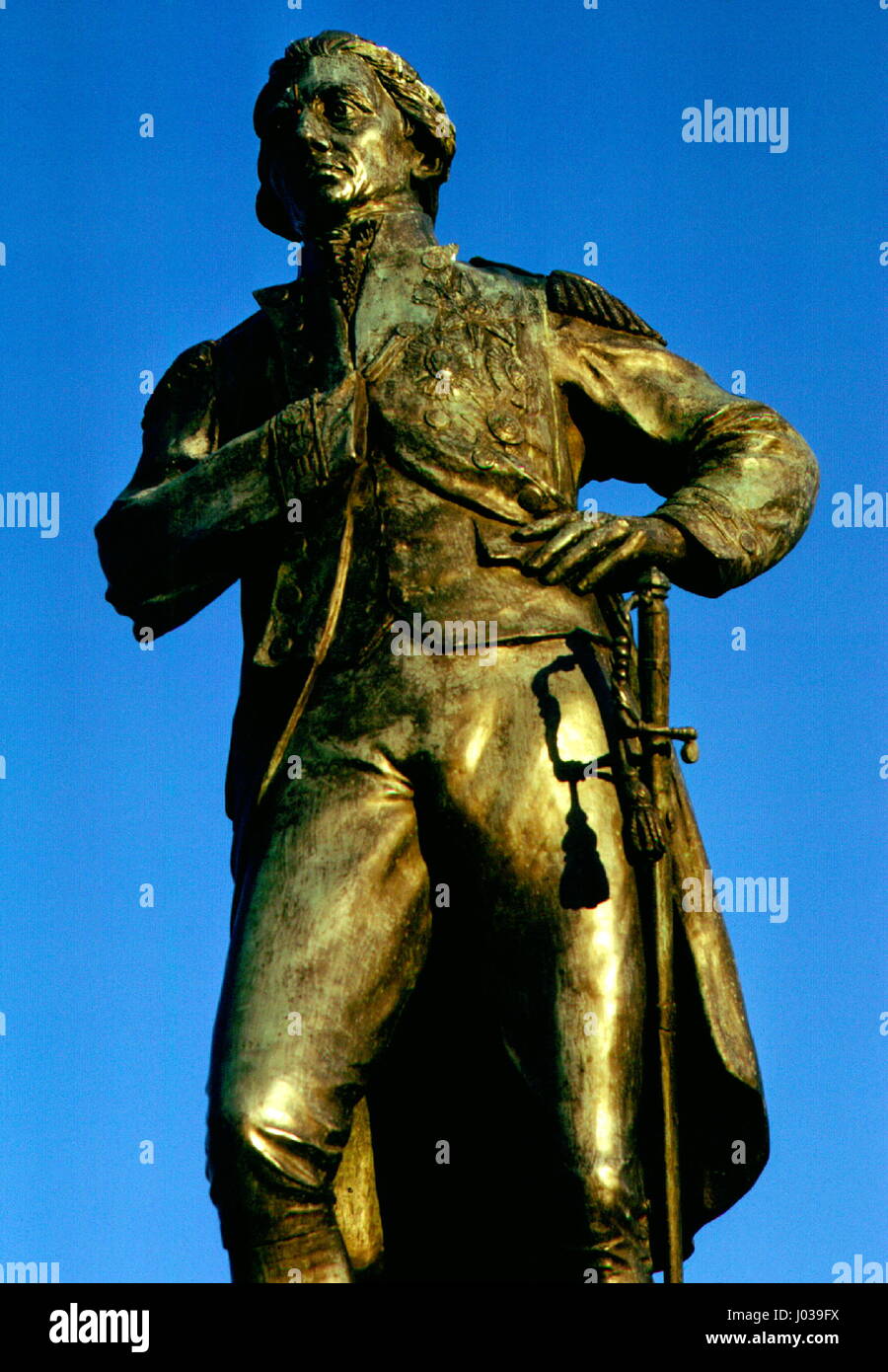 AJAXNETPHOTO. SOUTHSEA, Inghilterra. - TRAFALGAR HERO - statua di bronzo di Battaglia di Trafalgar comandante ammiraglio Horatio Nelson vicino a Southsea comune. Foto:JONATHAN EASTLAND/AJAX REF:602086 Foto Stock
