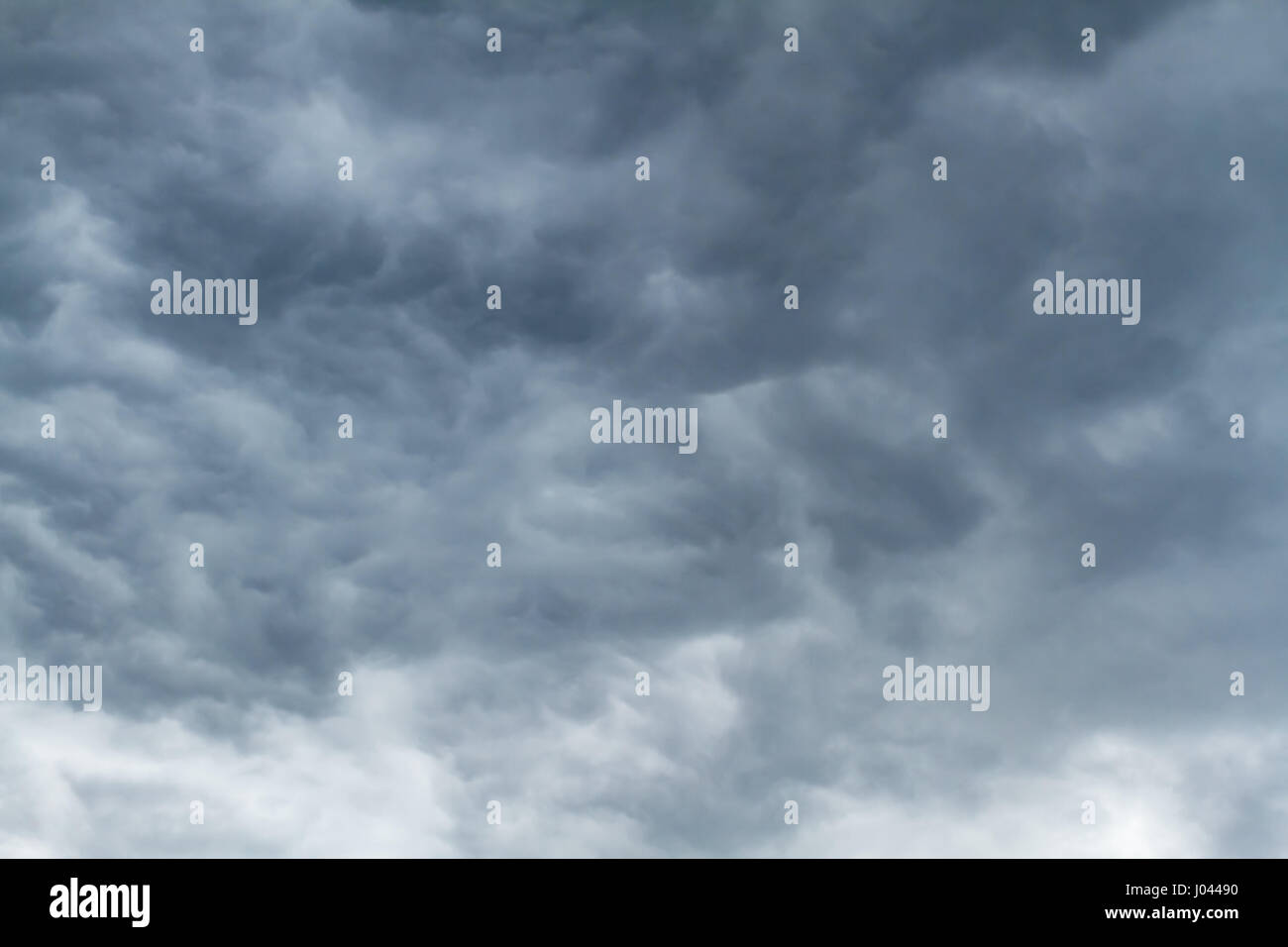 Nuvole scure meteo. Nuvole Mammatus Foto Stock