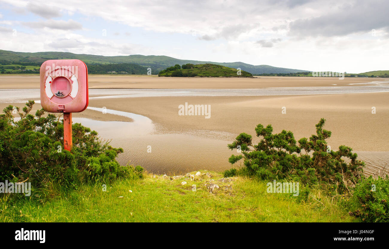 Le spiagge di sabbia sono esposti a bassa marea nell' estuario del Afon Dwyryd vicino a Portmeirion nel Parco Nazionale di Snowdonia, il Galles del nord. Foto Stock