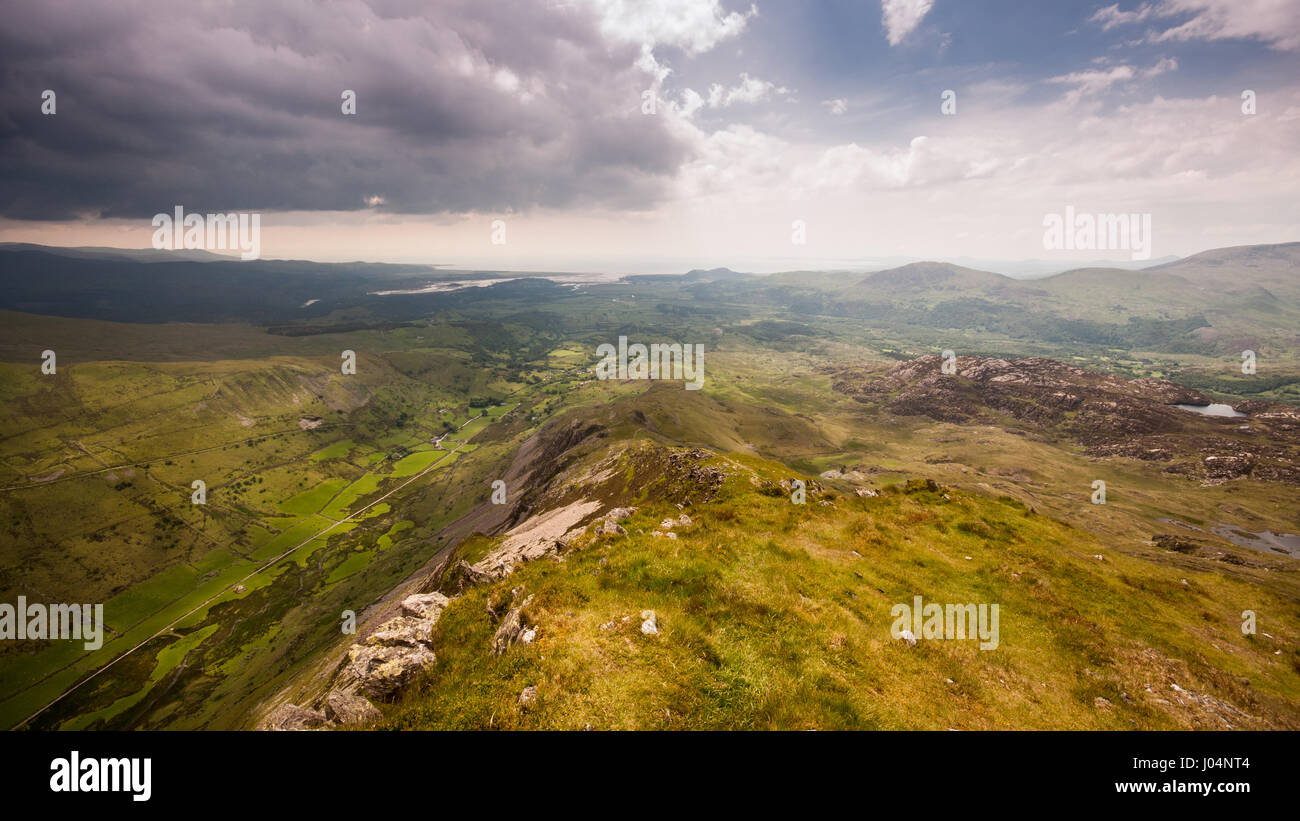 Il paesaggio del Parco Nazionale di Snowdonia, compresi Croesor Valley, l'estuario del Afon Dwyryn, Porthmadog, Mare d'Irlanda e Lleyn Peninsula. Foto Stock