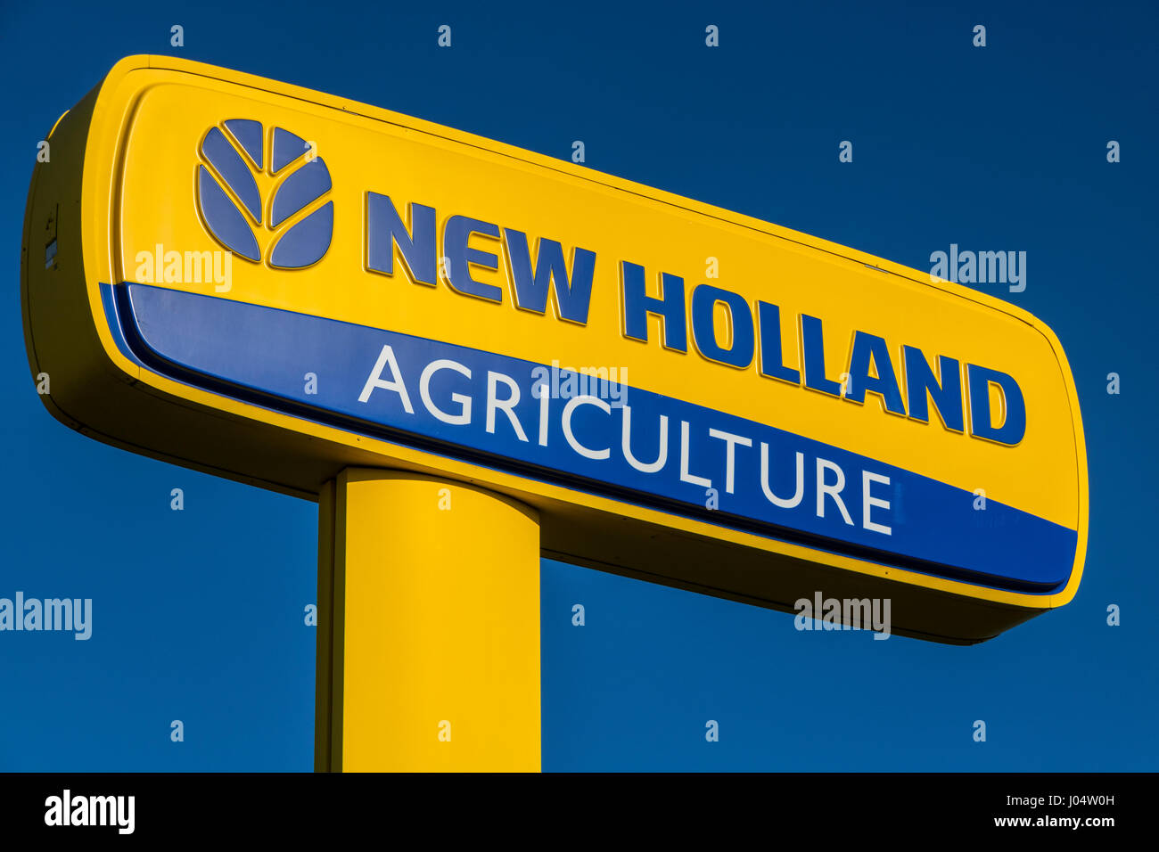 Lafayette - Circa Aprile 2017: il Logo e Digital Signage di New Holland Agriculture. New Holland produce macchinari agricoli ho Foto Stock