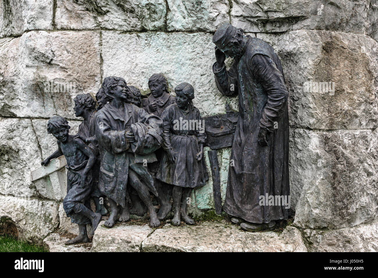 Statua, scultura, un monumento storico park Jardines de Pereda, nel nord della Spagna Cantabria, Santander, l'Europa. Foto Stock