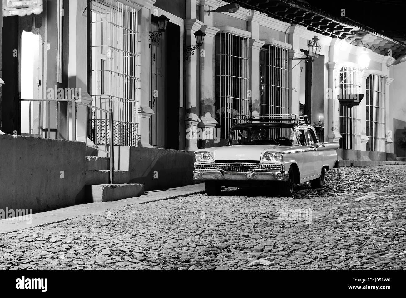 Vecchia auto americane che sono la più grande attrazione turistica su Cuba Foto Stock