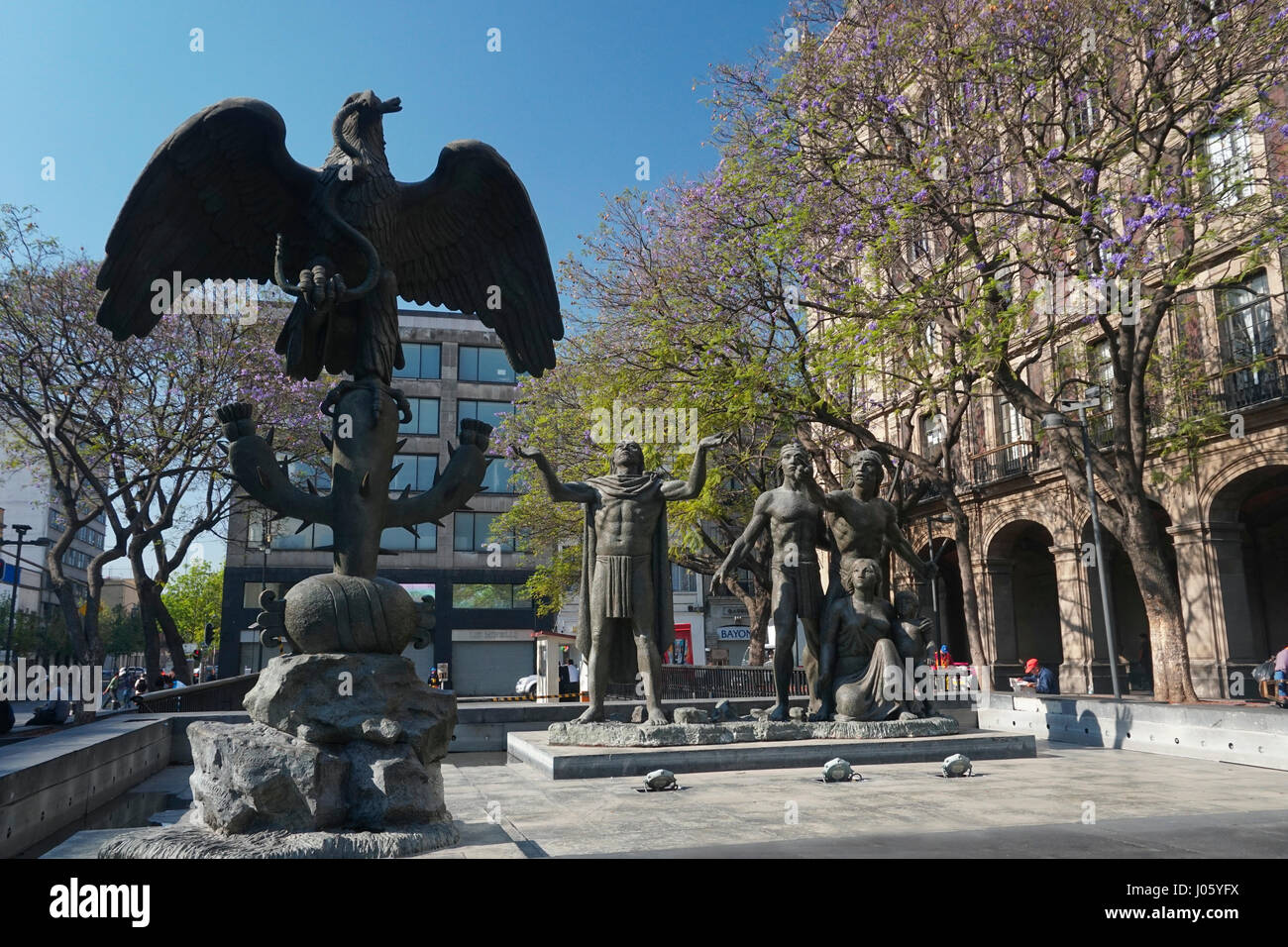 Centro storico quartiere di Città del Messico. Monumento a Città del Messico per commemorare la fondazione di Tenochtitlan. Foto Stock