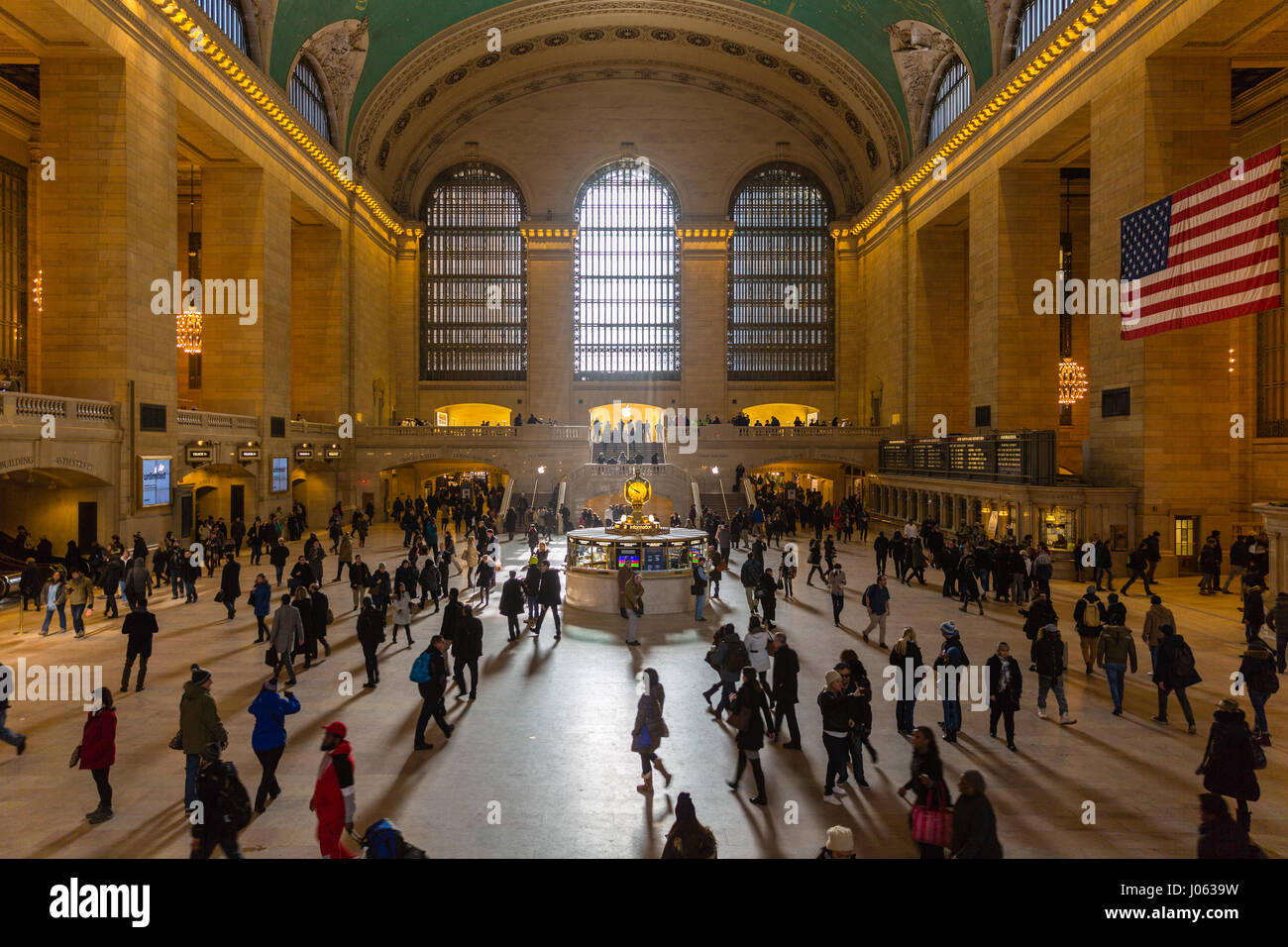 Folla in atrio principale, la Grand Central Station, New York Foto Stock