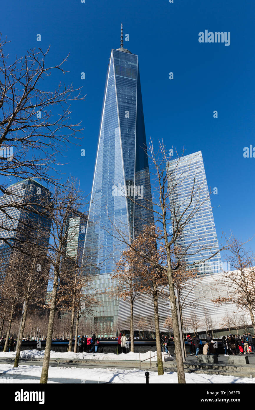 World Trade Center preso da dietro la piscina del sud Foto Stock