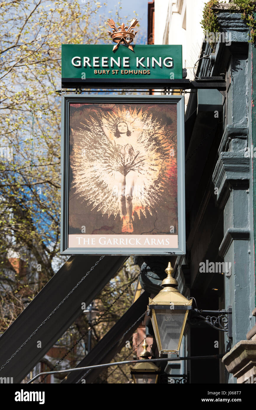 Il Garrick Arms pub segno. Charing Cross Rd, Charing Cross, Londra Foto Stock