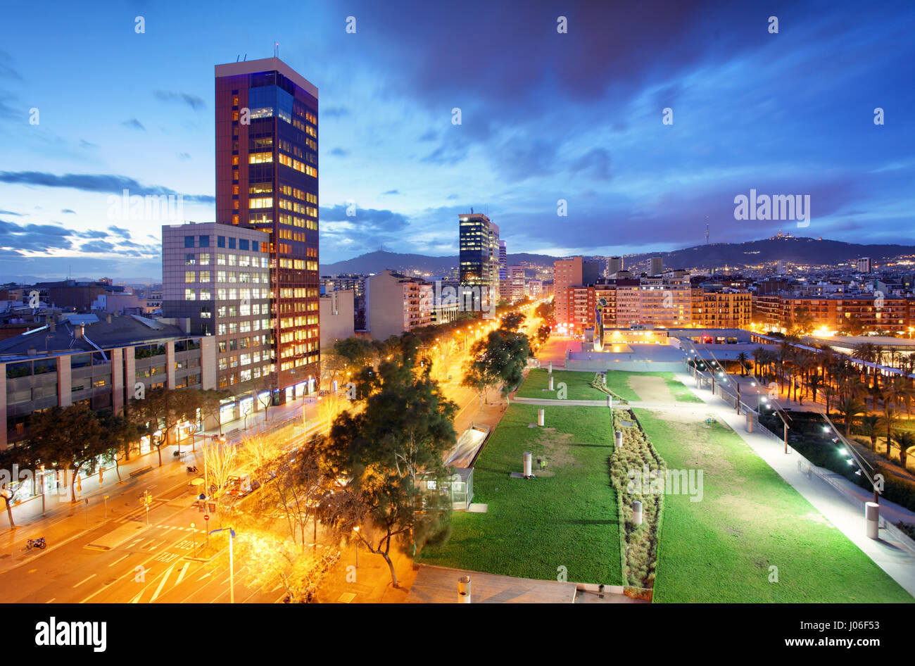 Lo skyline di Barcellona da Plaza Espana Foto Stock