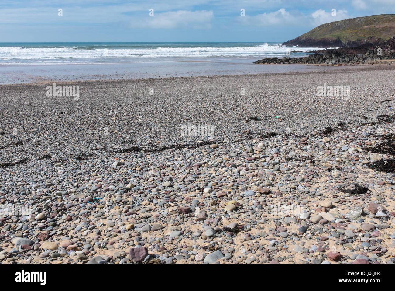 Ad ovest di acqua dolce sulla spiaggia Il Pembrokeshire Coast Park in Galles Foto Stock