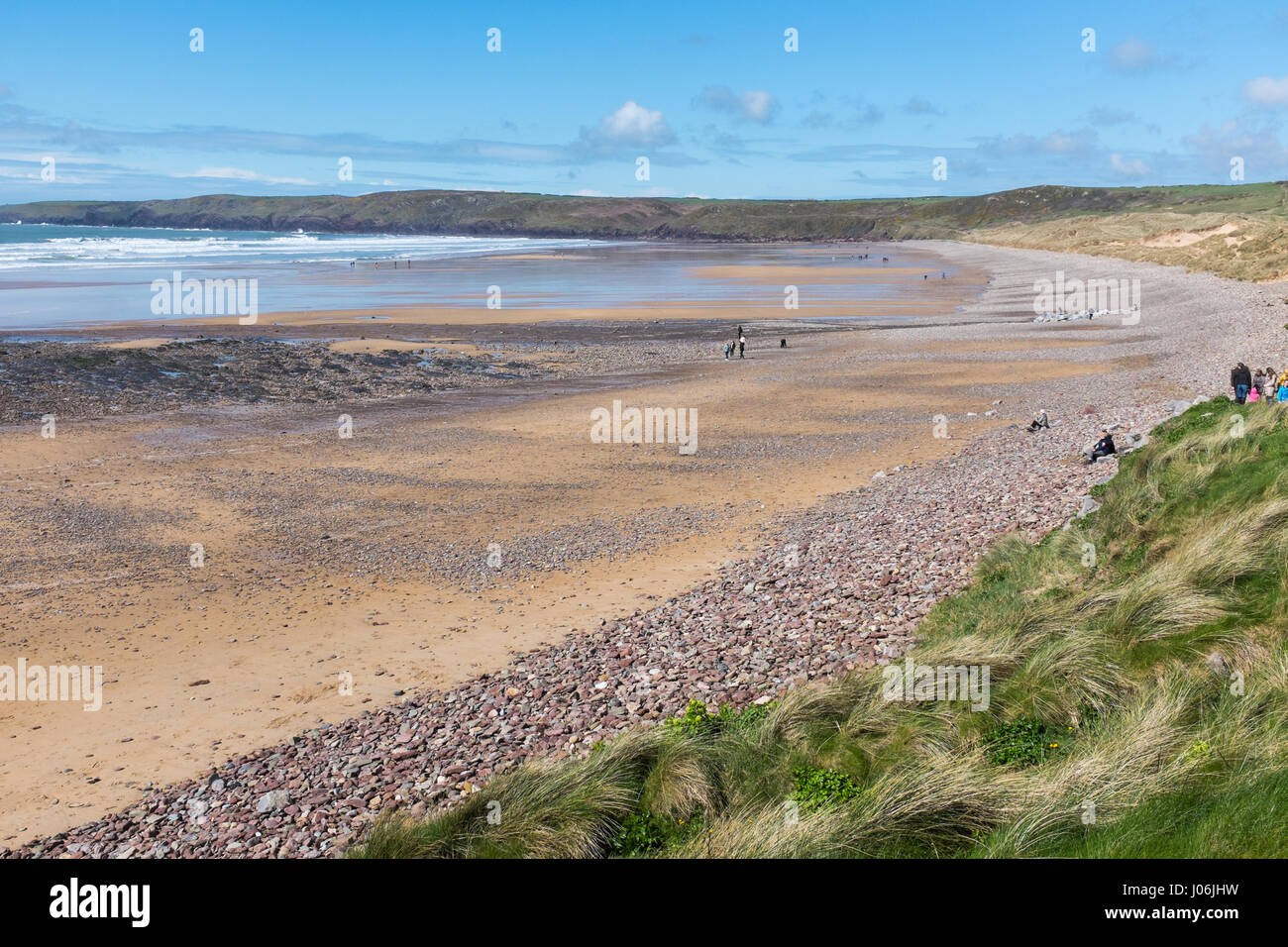 Ad ovest di acqua dolce sulla spiaggia Il Pembrokeshire Coast Park in Galles Foto Stock