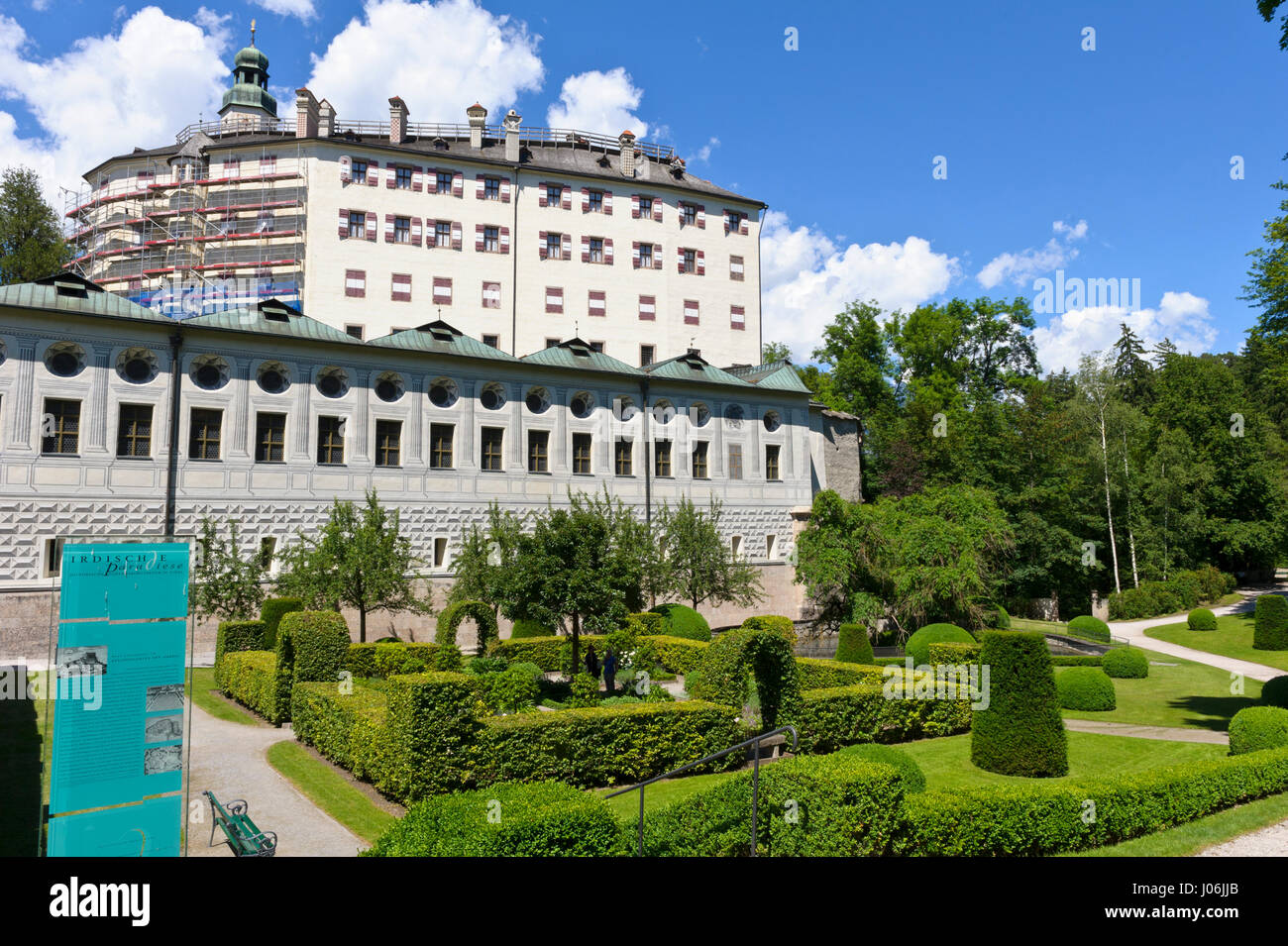 Il castello di Ambras, Innsbruck, Austria Foto Stock