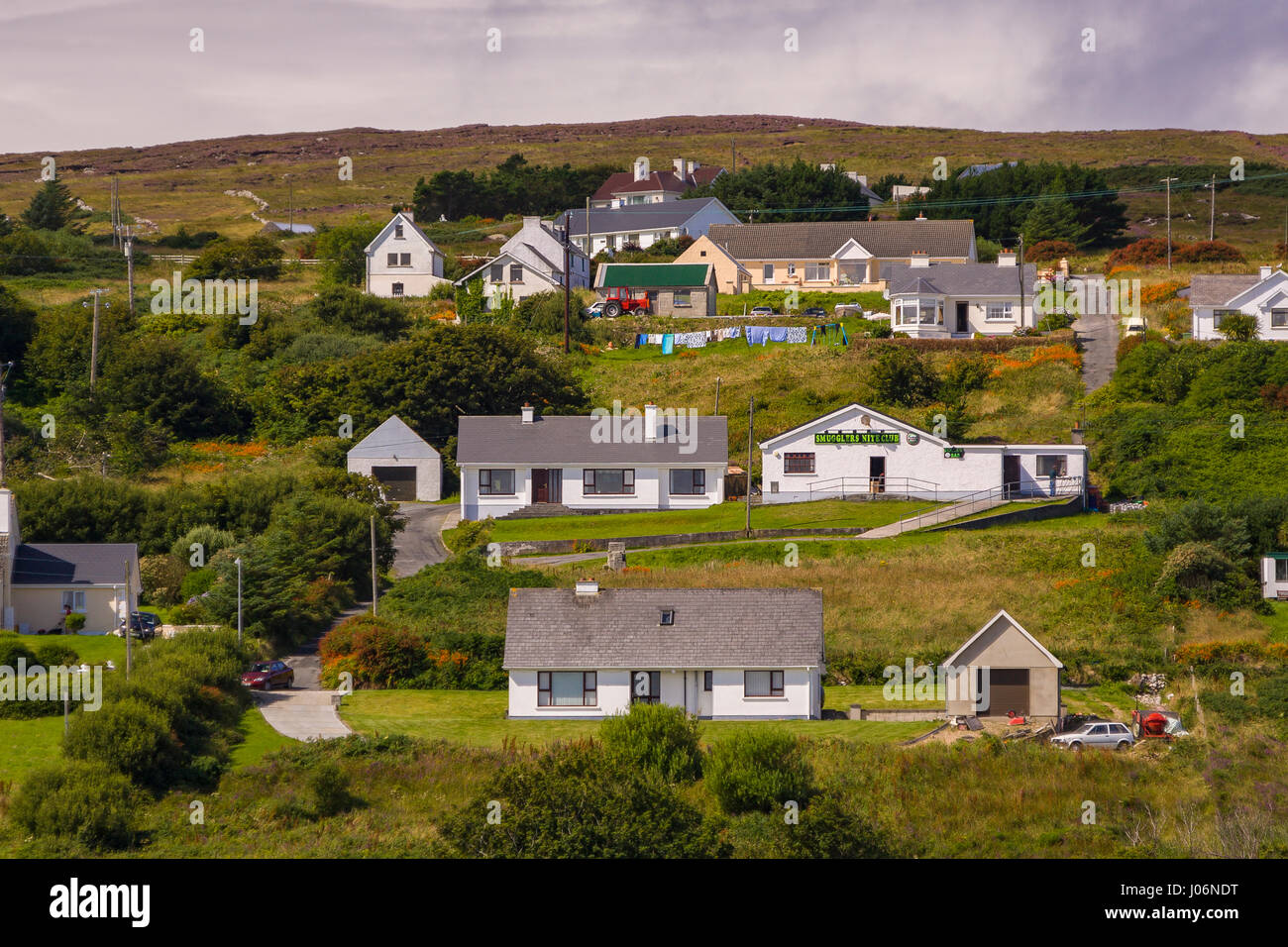 LEABGARROW, isola di Aran, Donegal, Irlanda - case e immobili, insediamento sulla collina vicino Leabgarrow, Arranmore Island, noto anche come Isola di Aran. Foto Stock