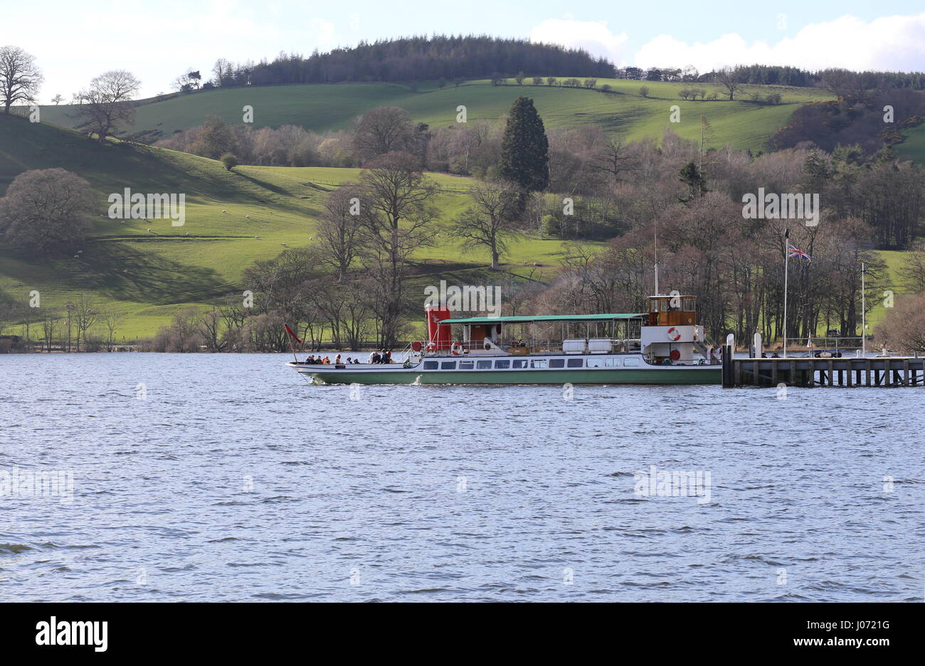 Ullswater piroscafi nave MV Raven sull'Ullswater Cumbria Regno Unito Aprile 2017 Foto Stock