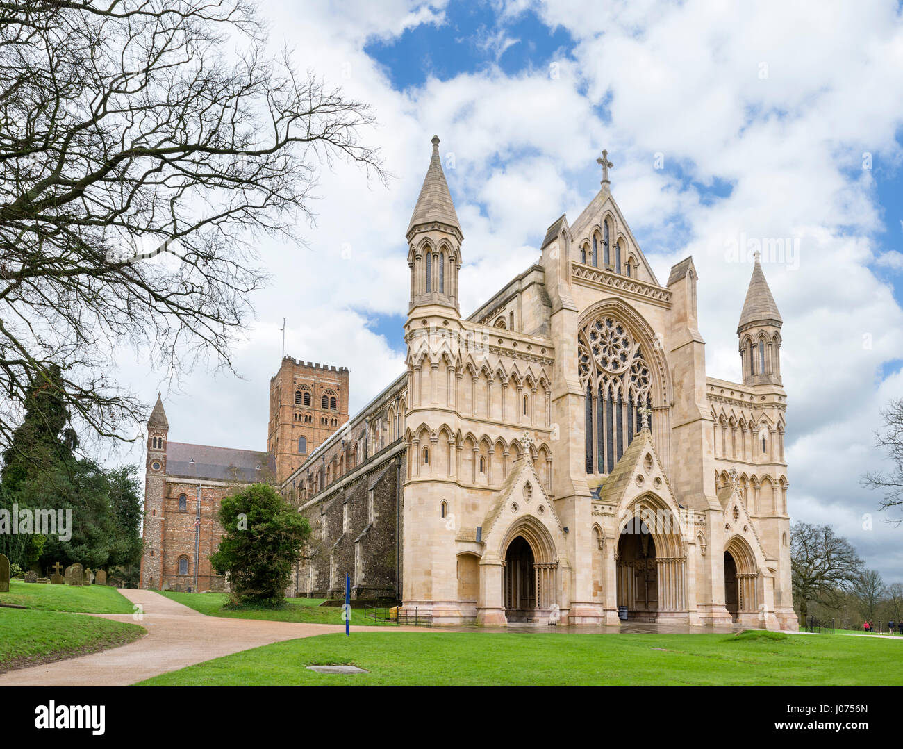 St Albans Cathedral. La cattedrale e la chiesa abbaziale di St Alban, St Albans, Hertfordshire, Inghilterra, Regno Unito Foto Stock
