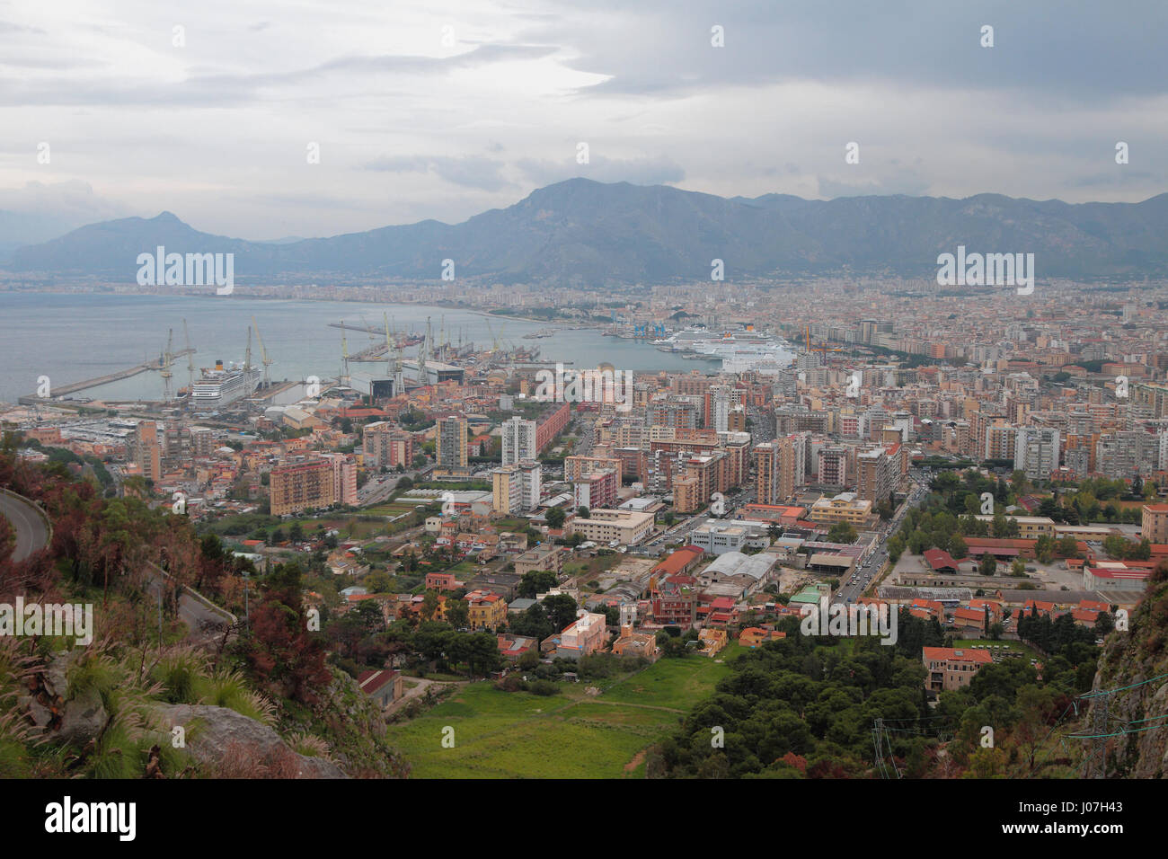 Più grande città portuale. Palermo, Sicilia, Italia Foto Stock