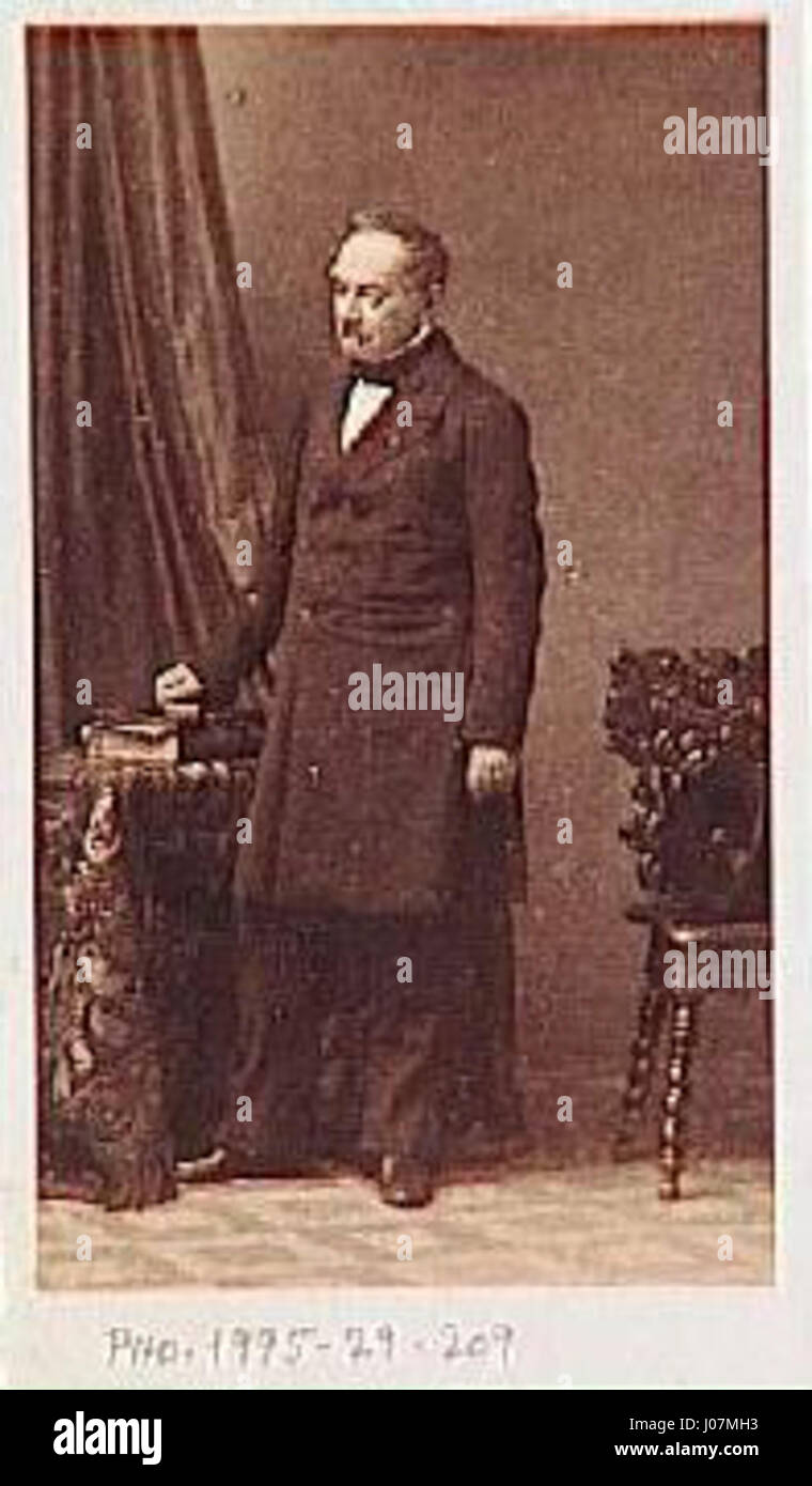 Francesco Augustin Thiry (–) è stato un generale e politico francese. Nato il 24 febbraio 1794 a Nancy, in Francia, entrò nell'École Polytechnique nel 1810 e prestò servizio nell'artiglieria. Promosso capitano nel 1813, sostenne la Restaurazione e in seguito servì Luigi Filippo come ufficiale. Salì di grado, diventando generale di brigata nel 1850 e generale di divisione nel 1854. Fu nominato senatore sotto il secondo Impero nel 1859, servendo fino alla sua caduta. Foto Stock