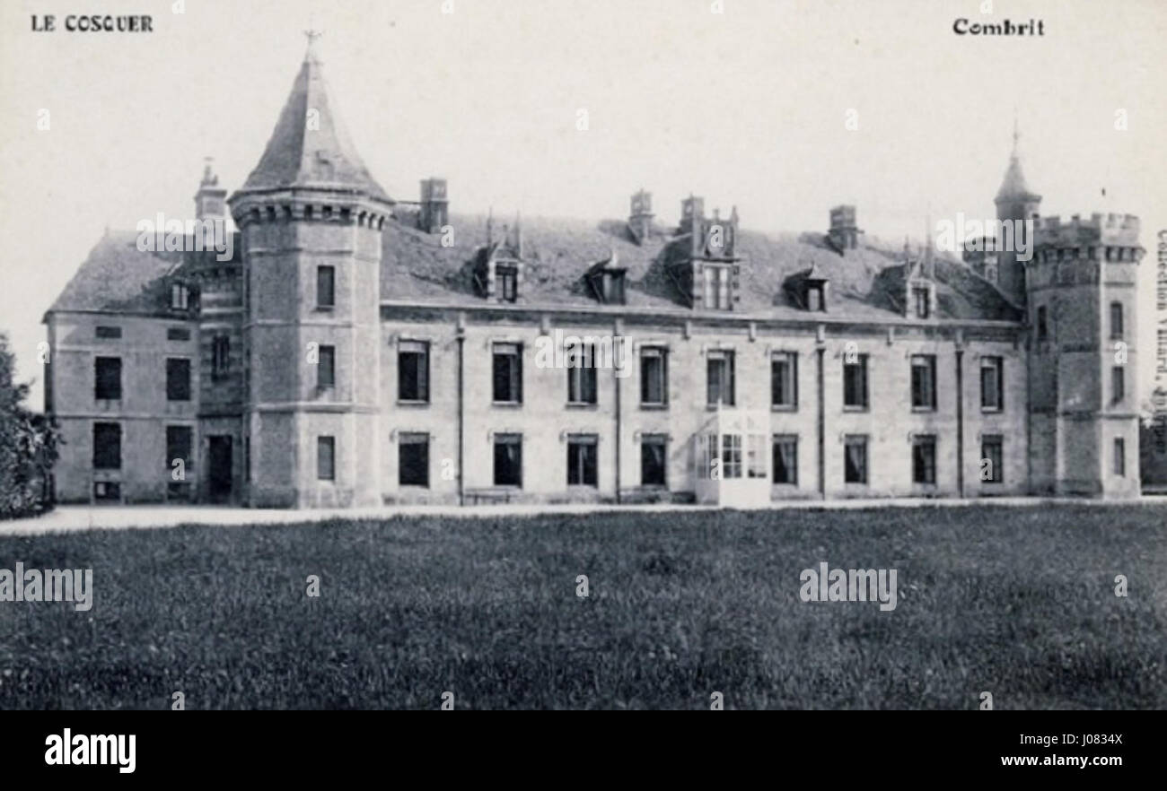 Château Cosquer è una storica tenuta francese situata nella regione della Provenza. Conosciuta per la sua impressionante architettura, la tenuta è stata un centro di storia e cultura, con una ricca eredità legata sia alla nobiltà locale che al paesaggio circostante. Foto Stock