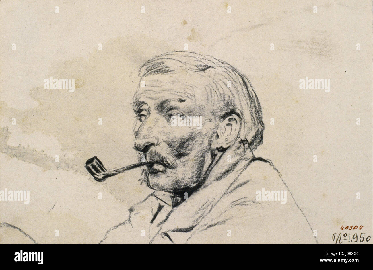 La "testa di un uomo che fuma una pipa" di Santiago Rusiñol cattura un momento di contemplazione, con l'espressione del soggetto che riflette l'introspezione. Il dipinto utilizza toni tenui e dettagli sottili per evocare un'atmosfera tranquilla e pensiva, caratteristica dello stile ritratto di Rusiñol. Foto Stock