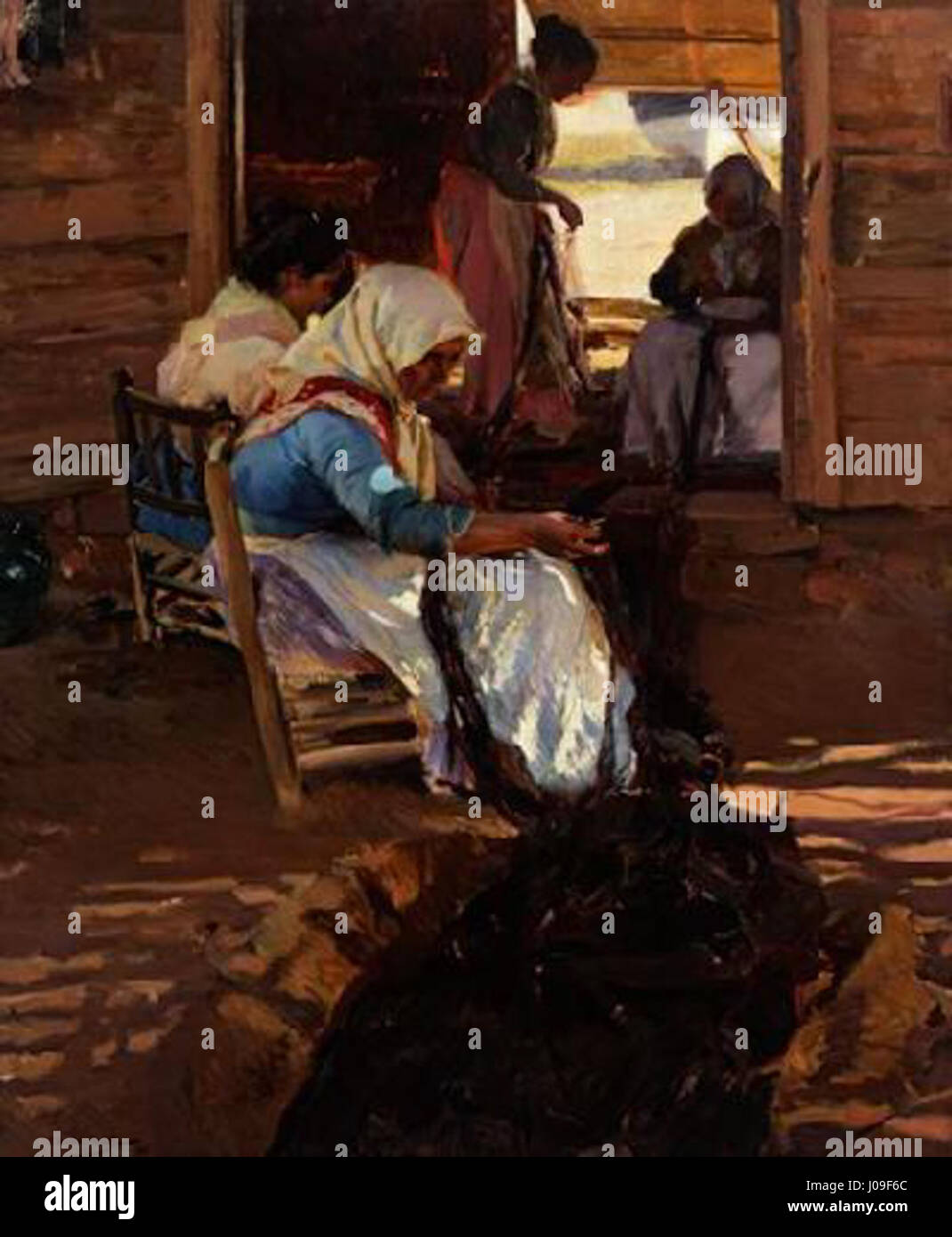 "Remendando redes" di Joaquín Sorolla, dipinto nel 1901, cattura la vita quotidiana dei pescatori. L'uso della luce e del colore da parte dell'artista ritrae il lavoro faticoso di riparare le reti in riva al mare, sottolineando il legame tra uomo e natura. Foto Stock