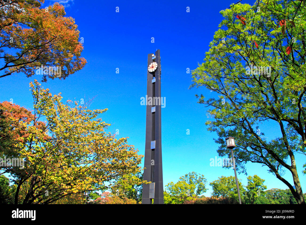 Un orologio da torre a Memorial Hall di politica costituzionale Giappone Nagata-cho Chiyoda Tokyo Giappone Foto Stock