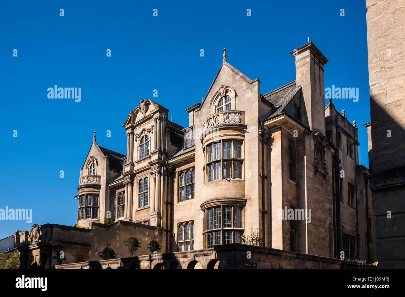 Oxford è una città conosciuta in tutto il mondo come la casa dell'Università di Oxford, la più antica università del mondo di lingua inglese. Inghilterra, Regno Unito Foto Stock