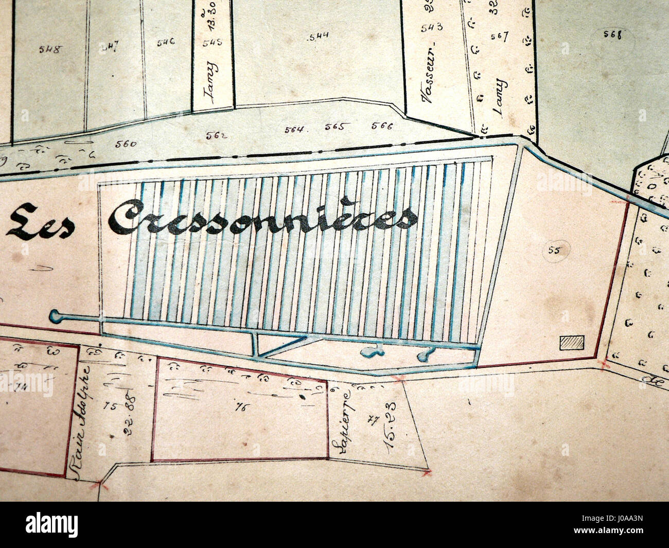 Il "Plan cressonnière 1500" è una mappa storica o un progetto di un allevamento di crescioni. Questo documento del XVI secolo è un importante esempio di pianificazione agricola precoce e l'uso del terreno per la coltivazione nel periodo rinascimentale. Foto Stock Il "Plan cressonnière 1500" è una mappa storica o un progetto di un allevamento di crescioni. Questo documento del XVI secolo è un importante esempio di pianificazione agricola precoce e l'uso del terreno per la coltivazione nel periodo rinascimentale. Foto Stock