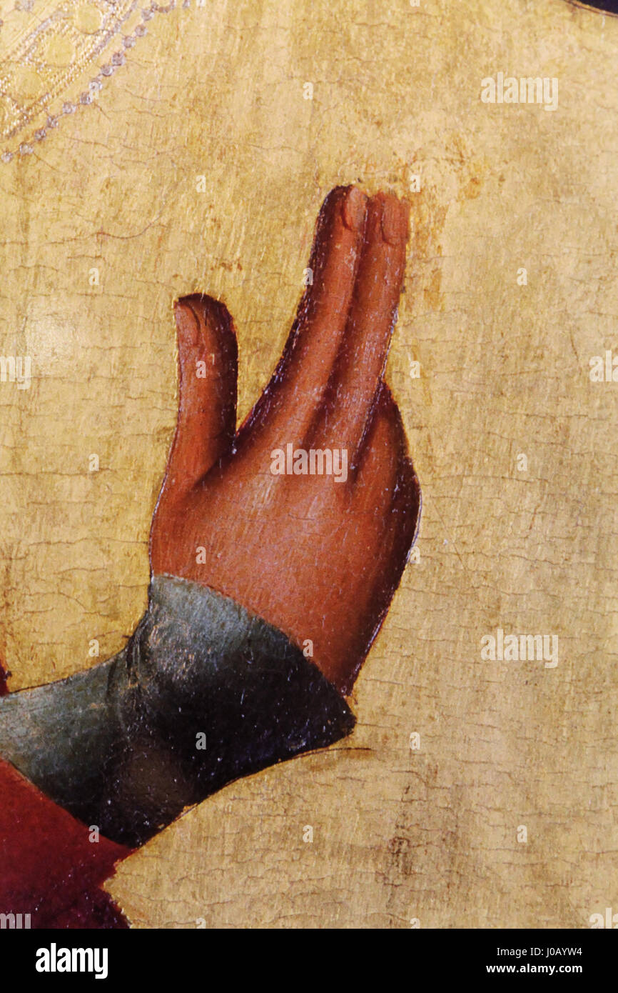 Il Gasometro di Oberhausen, parte del patrimonio industriale della Germania, è presente in "Der schöne Schein". Questa fotografia cattura la bellezza dell'iconica struttura, mescolando l'arte moderna con l'architettura industriale della regione della Ruhr. Foto Stock