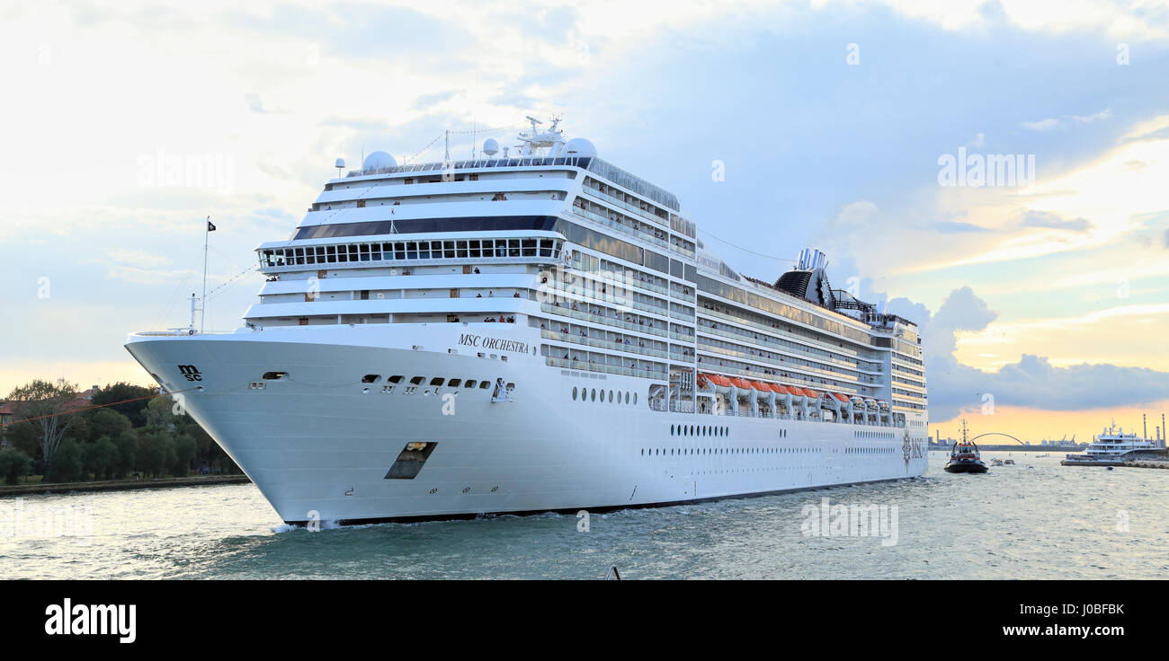 Nave da crociera MSC Orchestra Foto Stock