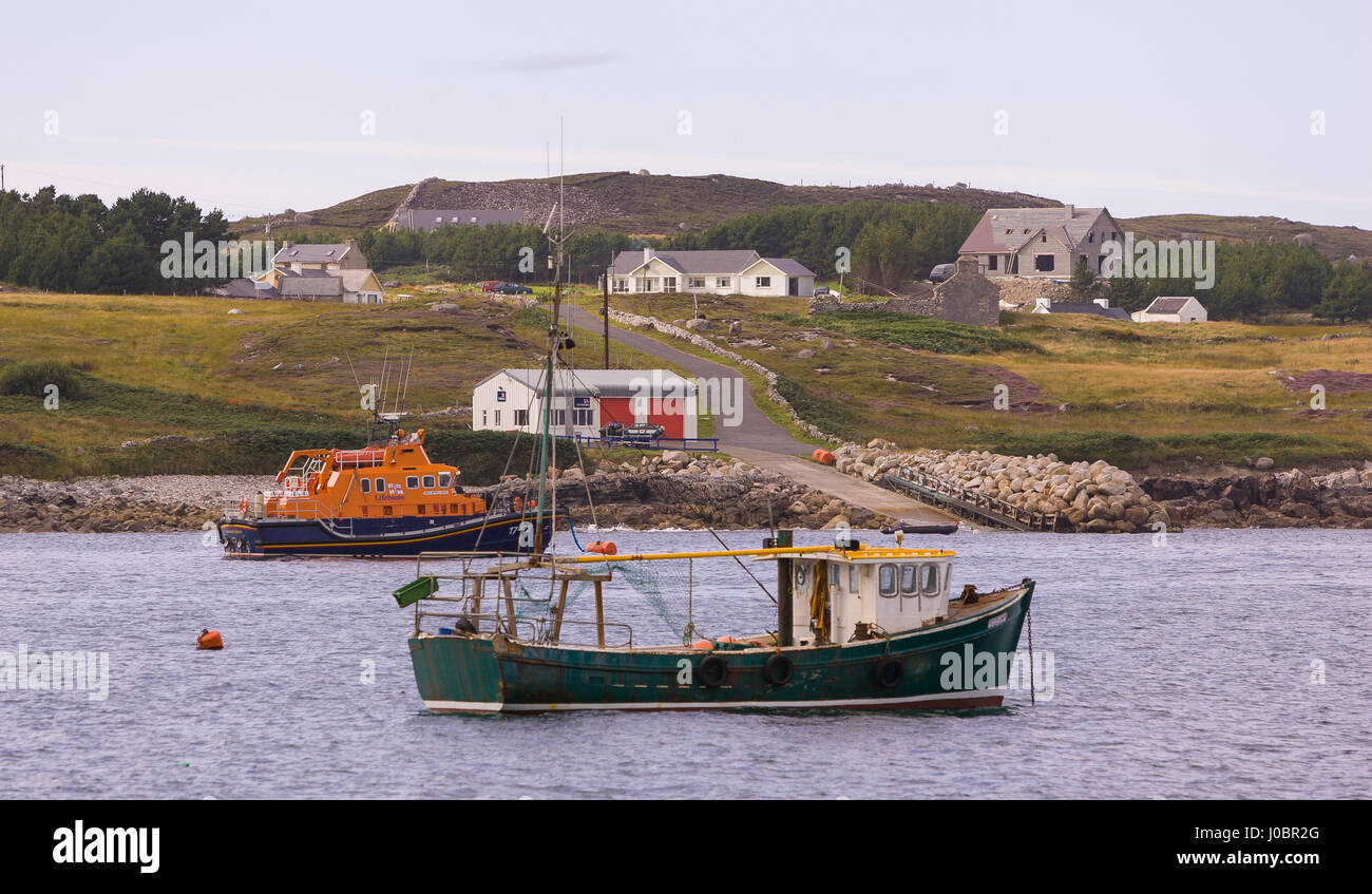 BURTONPORT, Donegal, Irlanda - Barche nel porto. Foto Stock