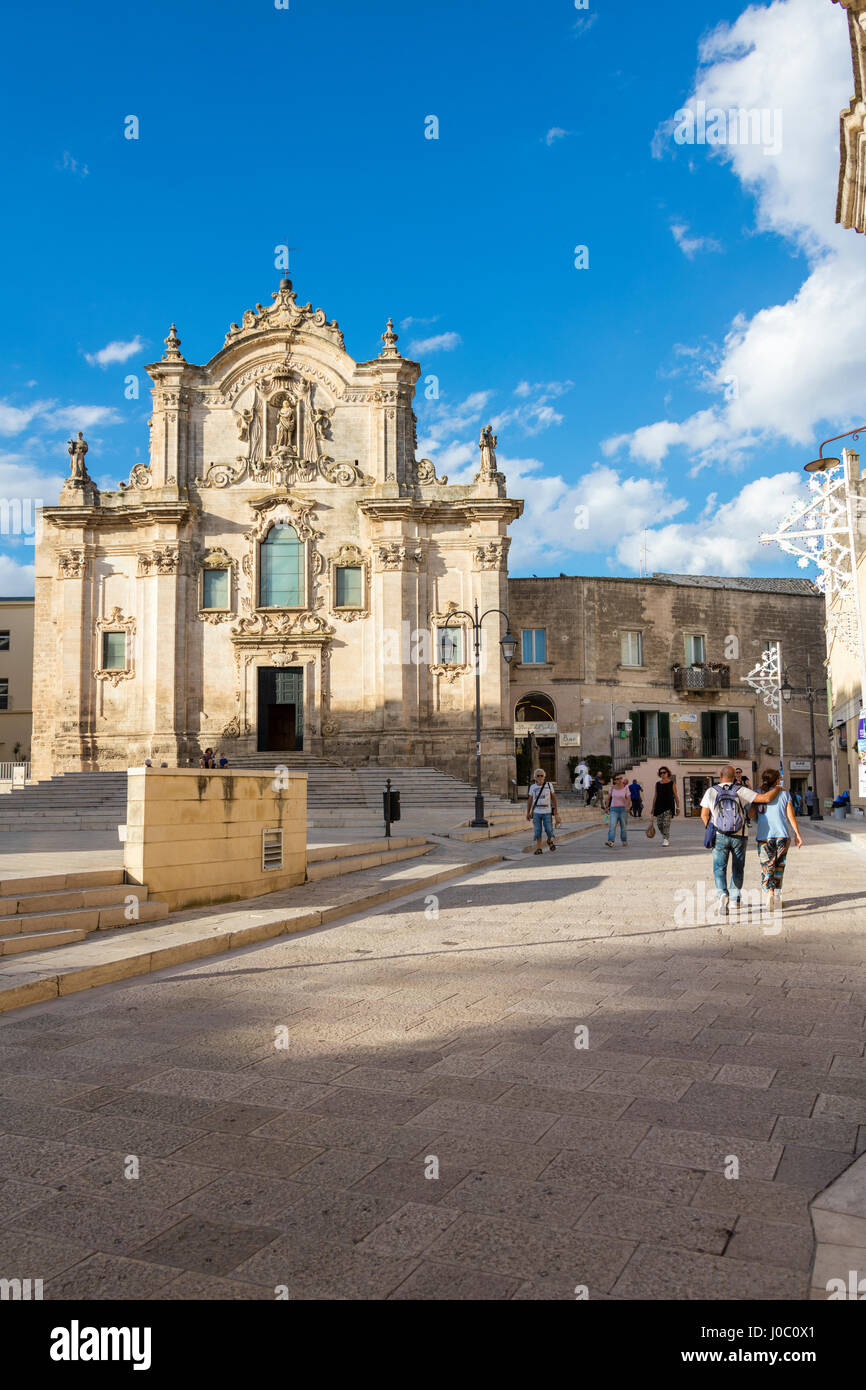 L antica chiesa di San Francesco d'Assisi nel centro storico della città vecchia, Matera, Basilicata, Italia Foto Stock