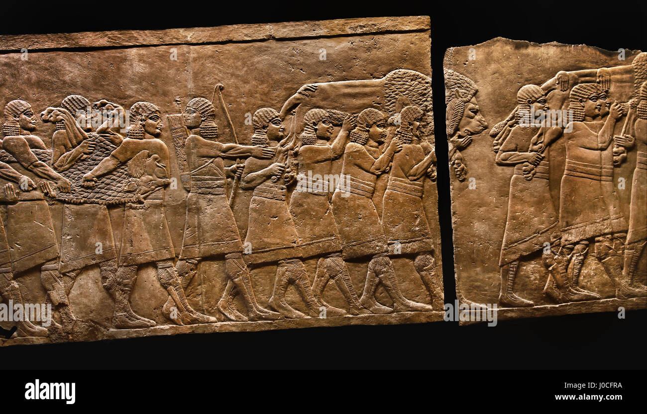 Re Assurbanipal - Ritorno da Lion la caccia al Palazzo Nord di Ninive 645-635 BC Mesopotamia Iraq Assiria ( Re Assurbanipal o Ashshurbanipal, figlio di Esarhaddon e l'ultimo forte re dell'Impero Neo-Assyrian (934-609 BC ) dettaglio Foto Stock