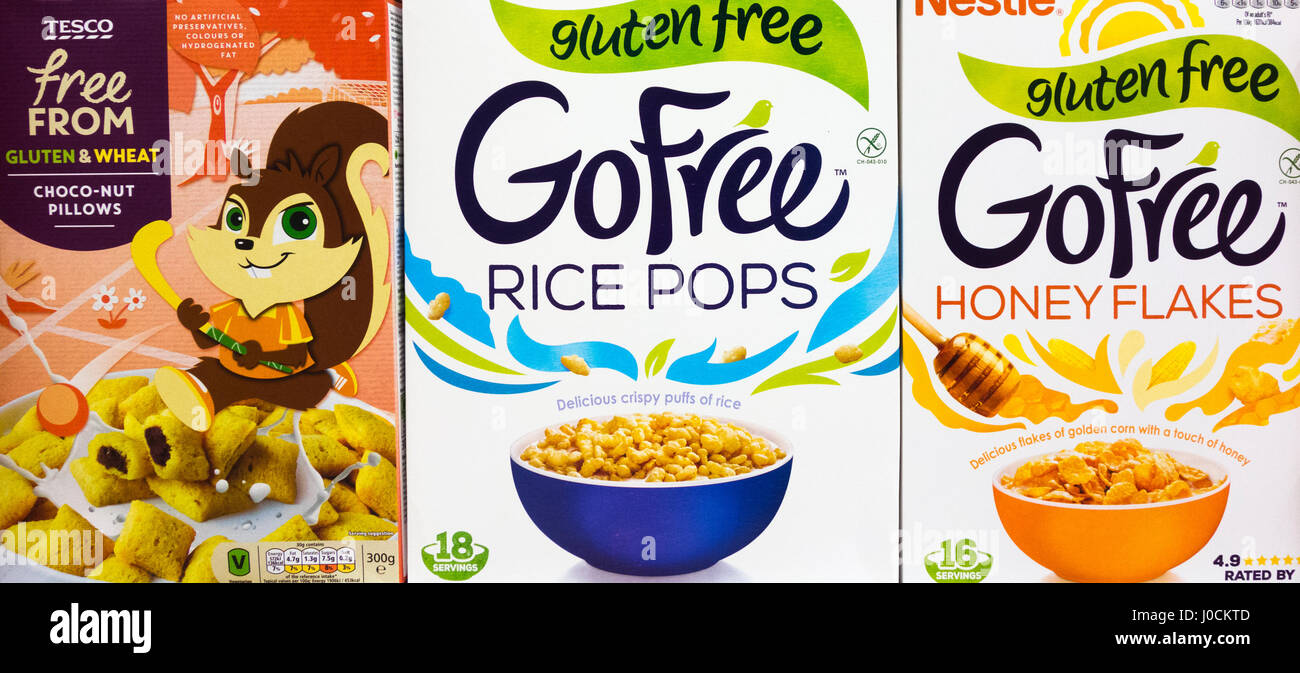 Tesco UK. Colazione senza glutine cereali nel supermercato Tesco. Regno Unito Foto Stock