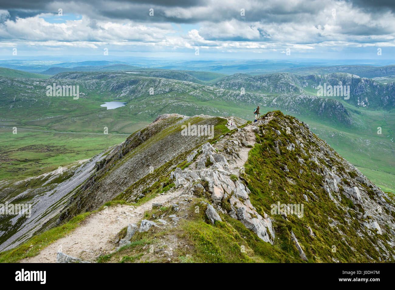 Il vertice della cresta Errigal, Derryveagh montagne, County Donegal, Irlanda Foto Stock