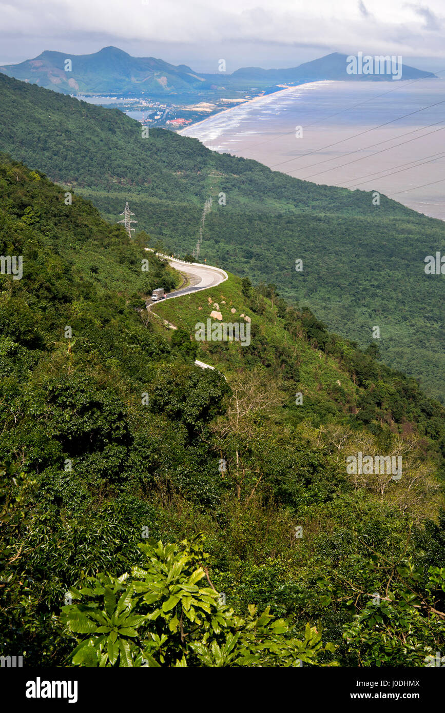 Vista verticale della Hai Van Pass, Vietnam Foto Stock