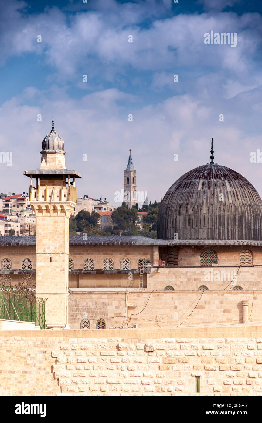 La Moschea di Al-Aqsa,accanto alla Cupola della roccia, sul Monte del Tempio (Haram al-Sharif) a Gerusalemme (Israele) Foto Stock