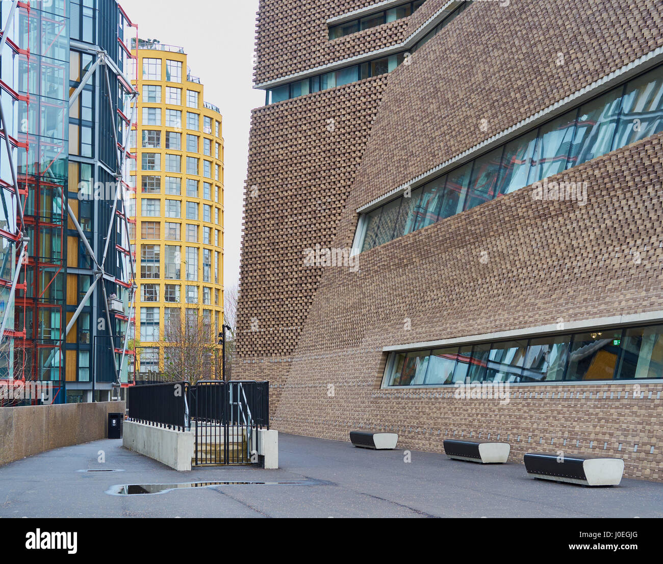 La Tate Modern di estensione, l'interruttore casa (da Herzog & de Meuron) e Neo Bankside appartamenti di lusso, South Bank di Londra, Inghilterra Foto Stock